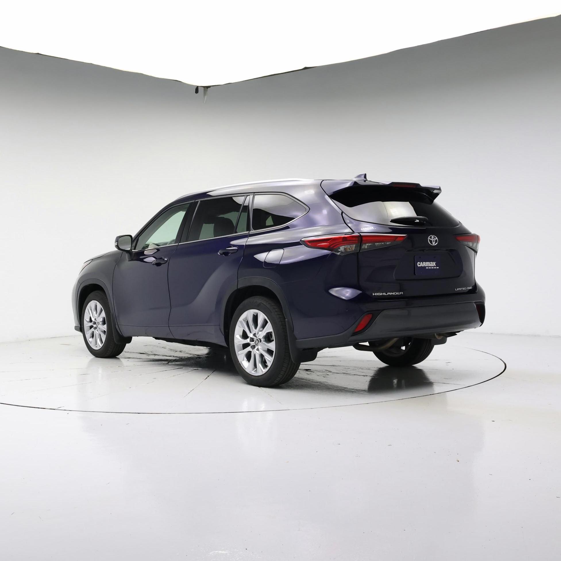 Thumbnail: 2023 Toyota Highlander - 2
