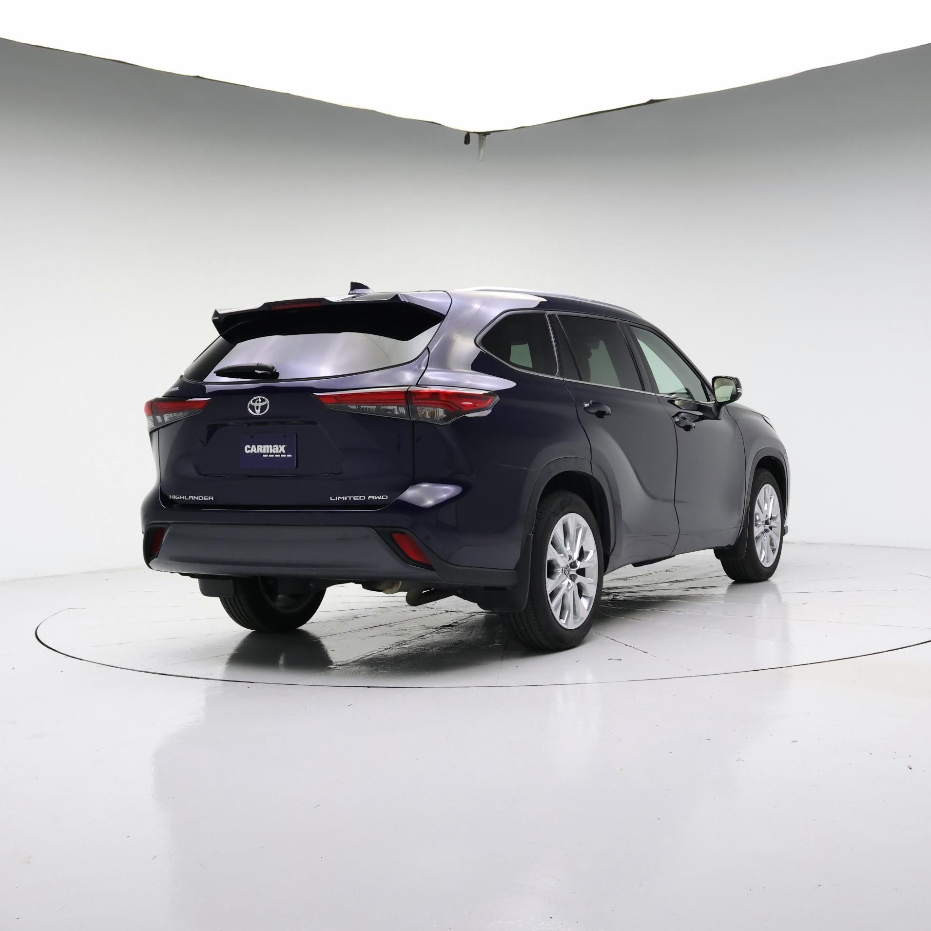 Thumbnail: 2023 Toyota Highlander - 8