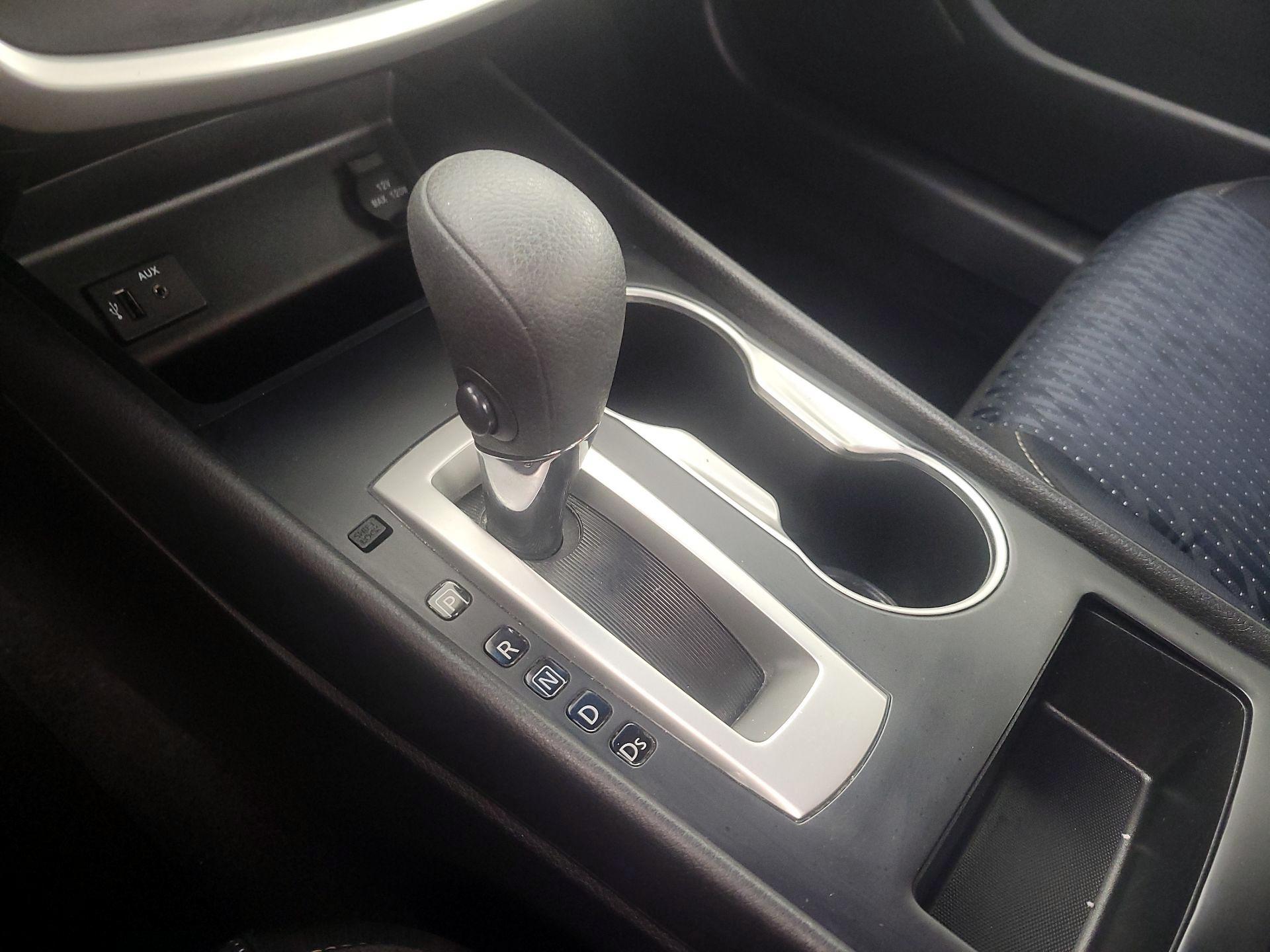 Thumbnail: 2016 Nissan Altima - 17