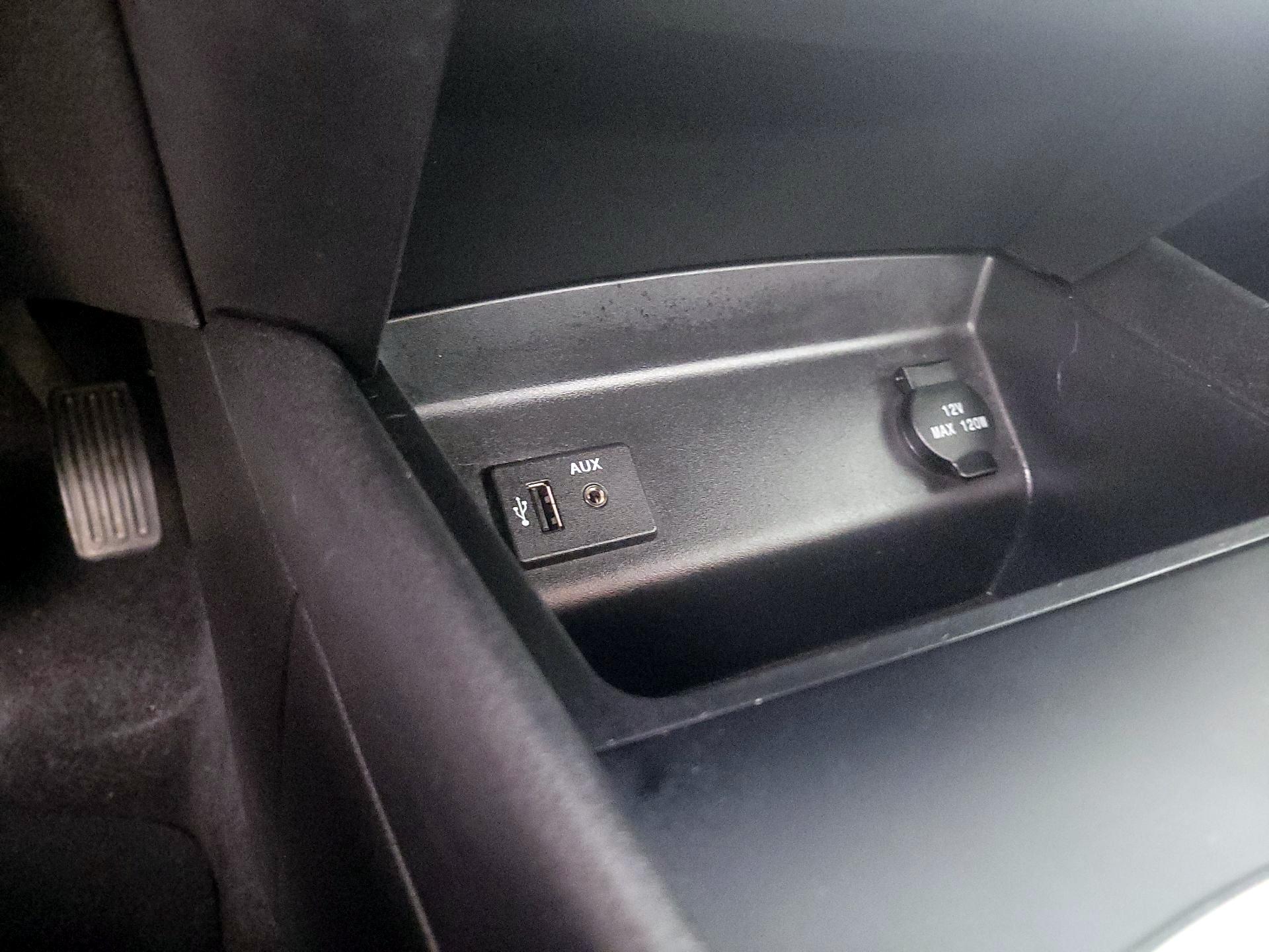 Thumbnail: 2016 Nissan Altima - 18