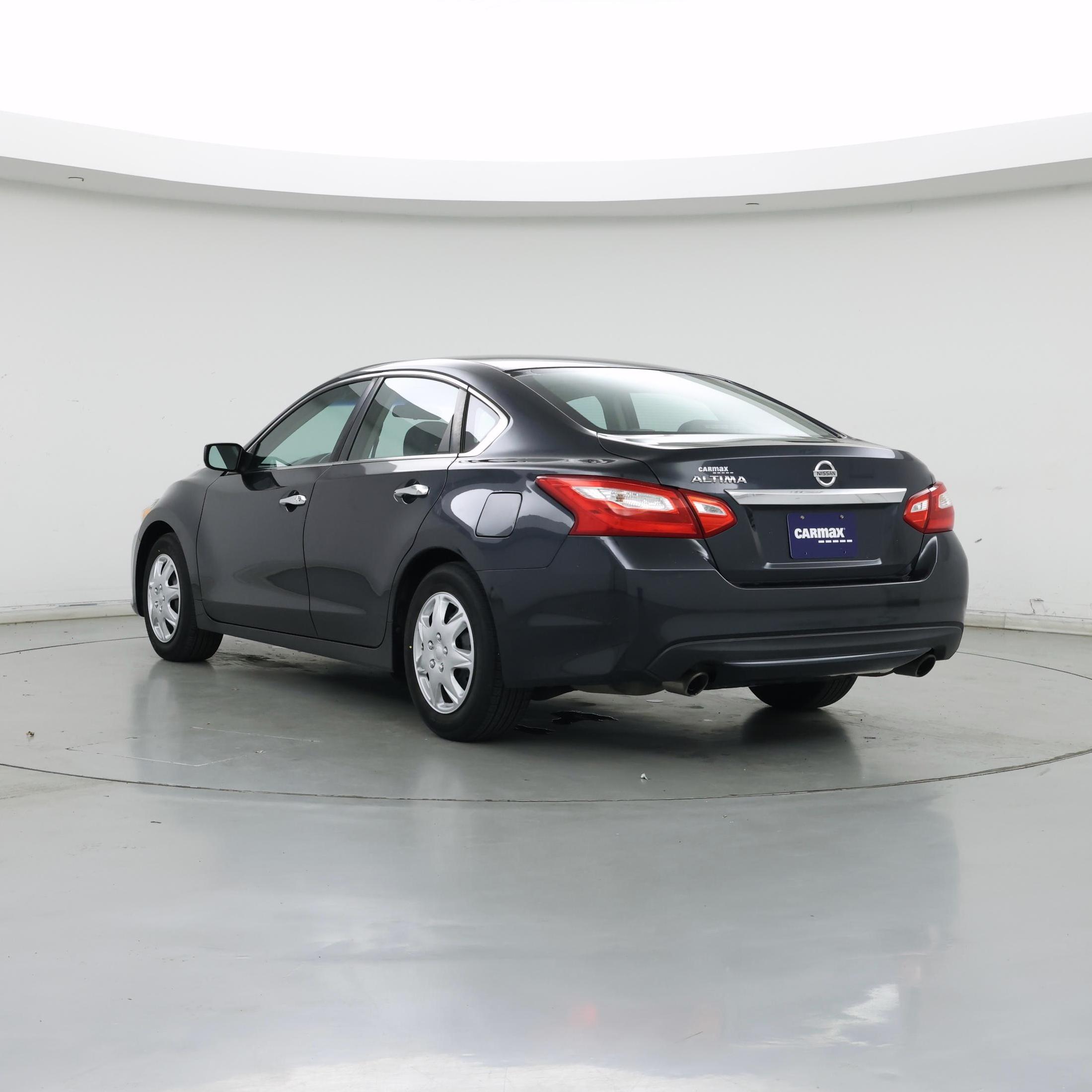 Thumbnail: 2016 Nissan Altima - 2