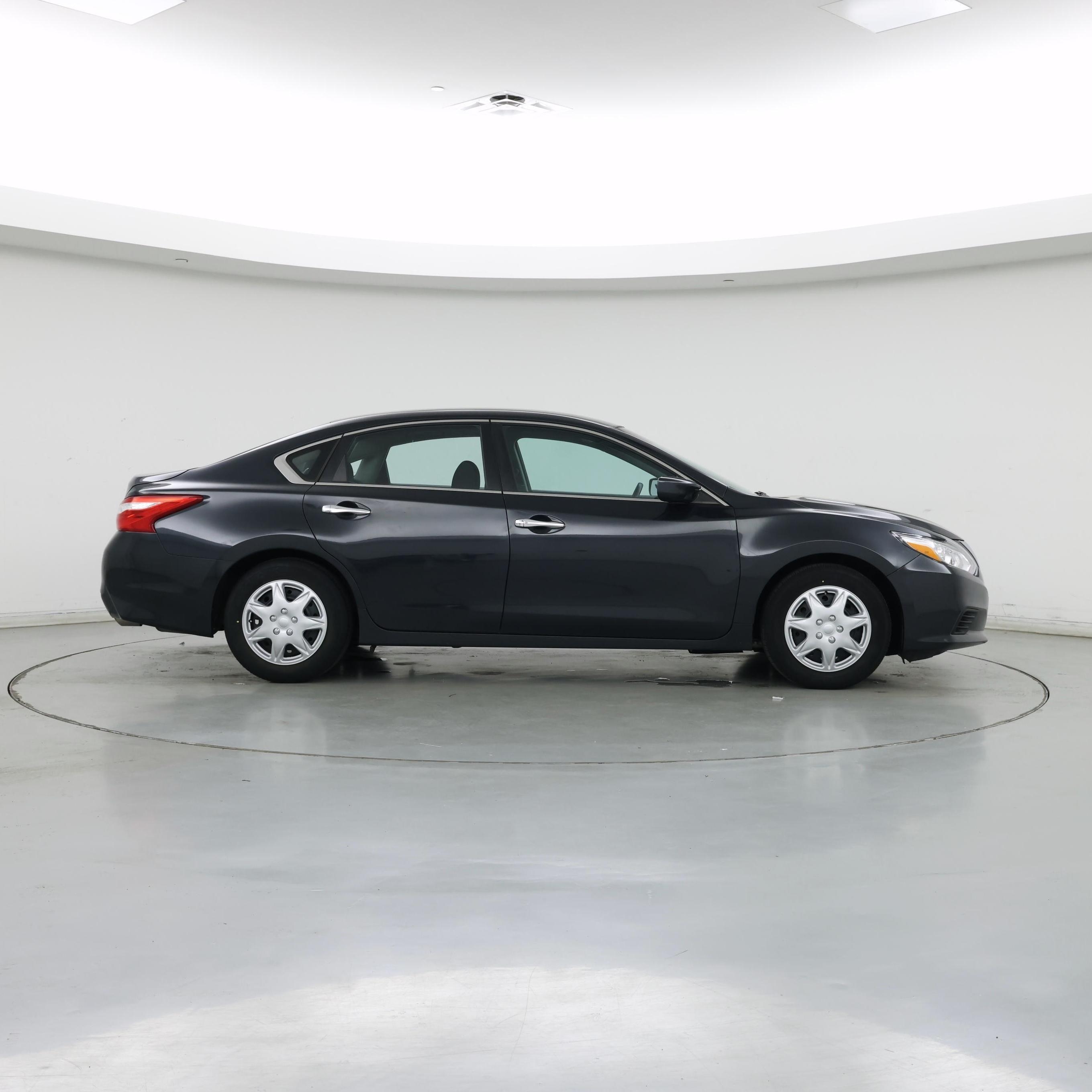 Thumbnail: 2016 Nissan Altima - 7