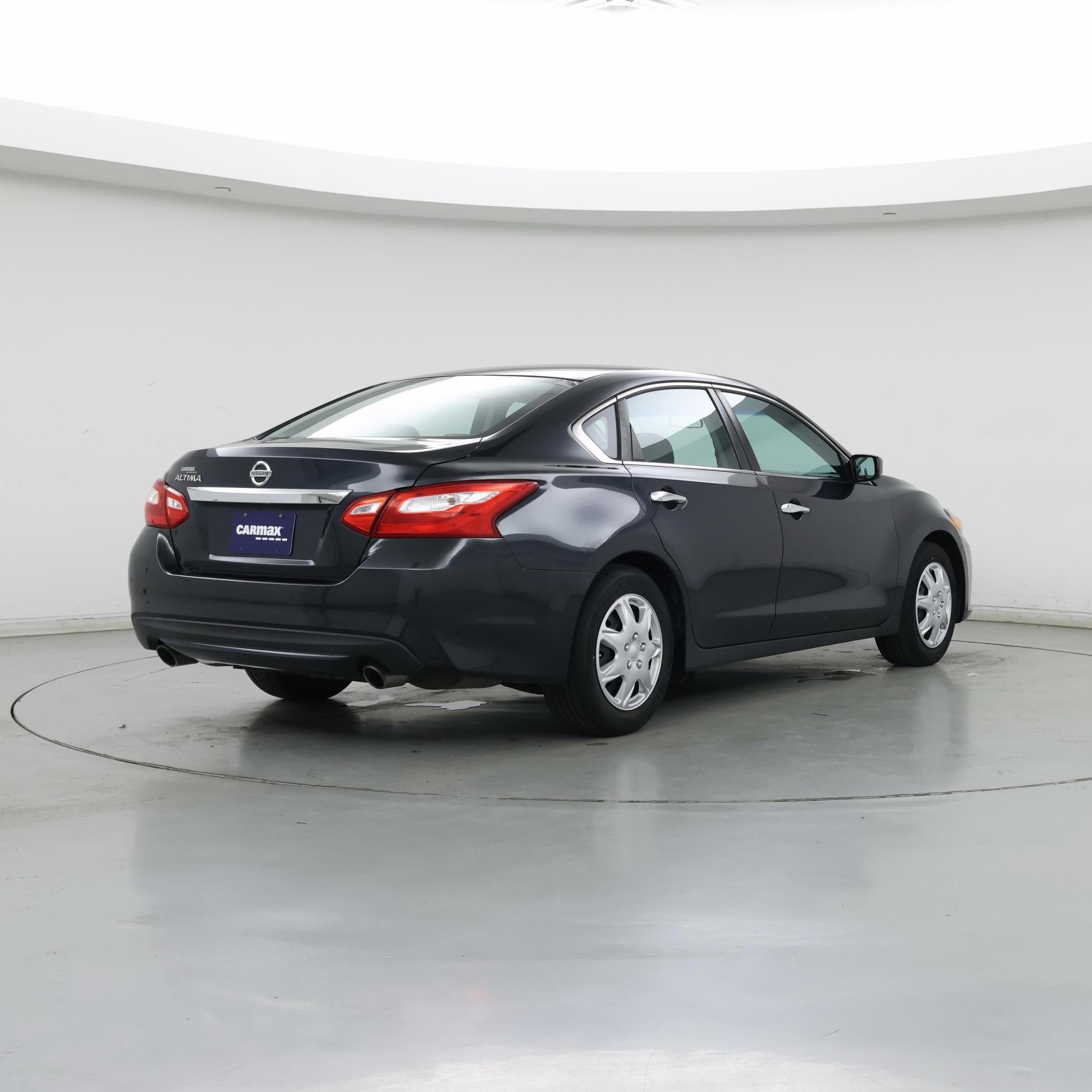 Thumbnail: 2016 Nissan Altima - 8