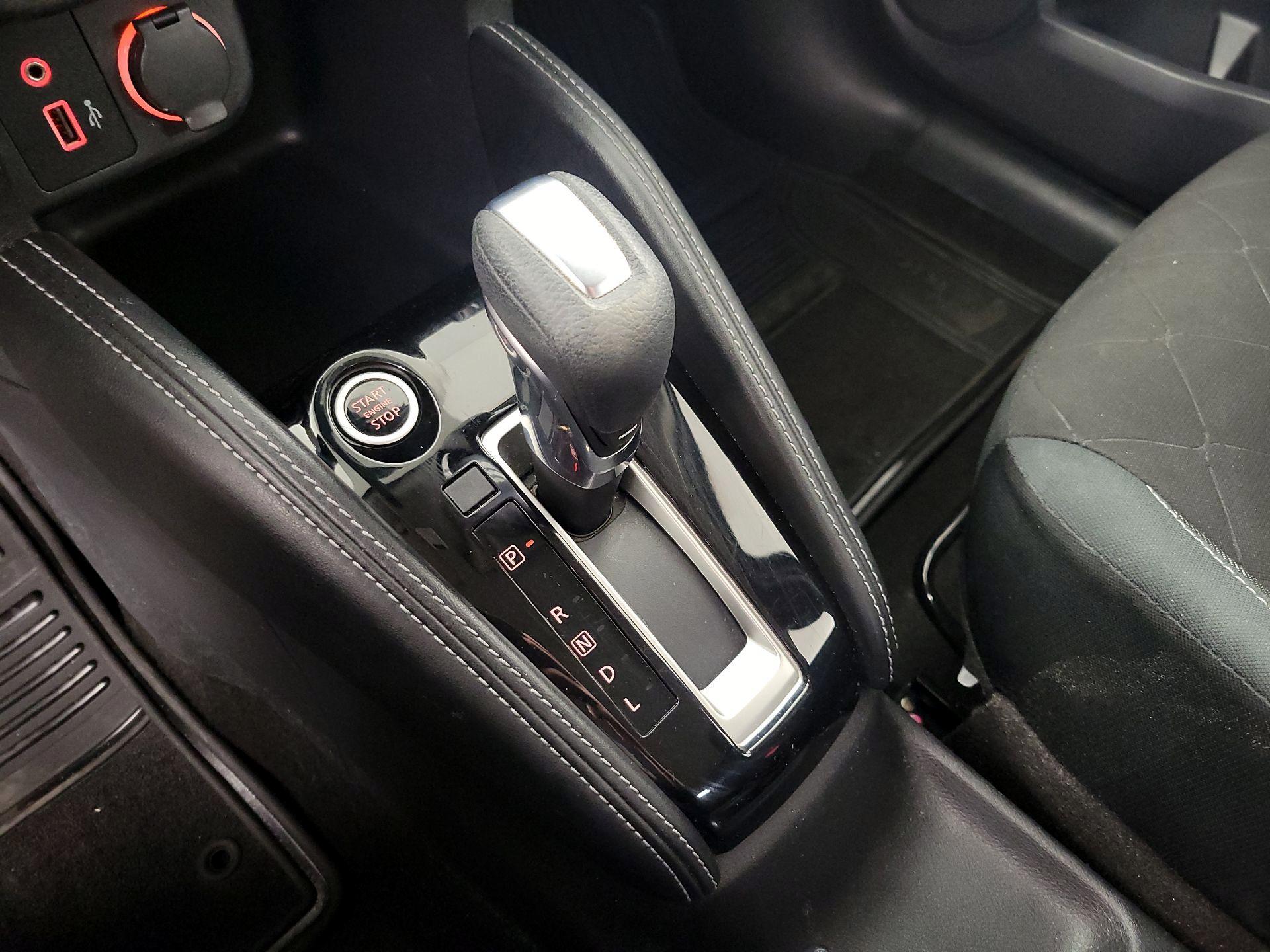 Thumbnail: 2020 Nissan Kicks - 16