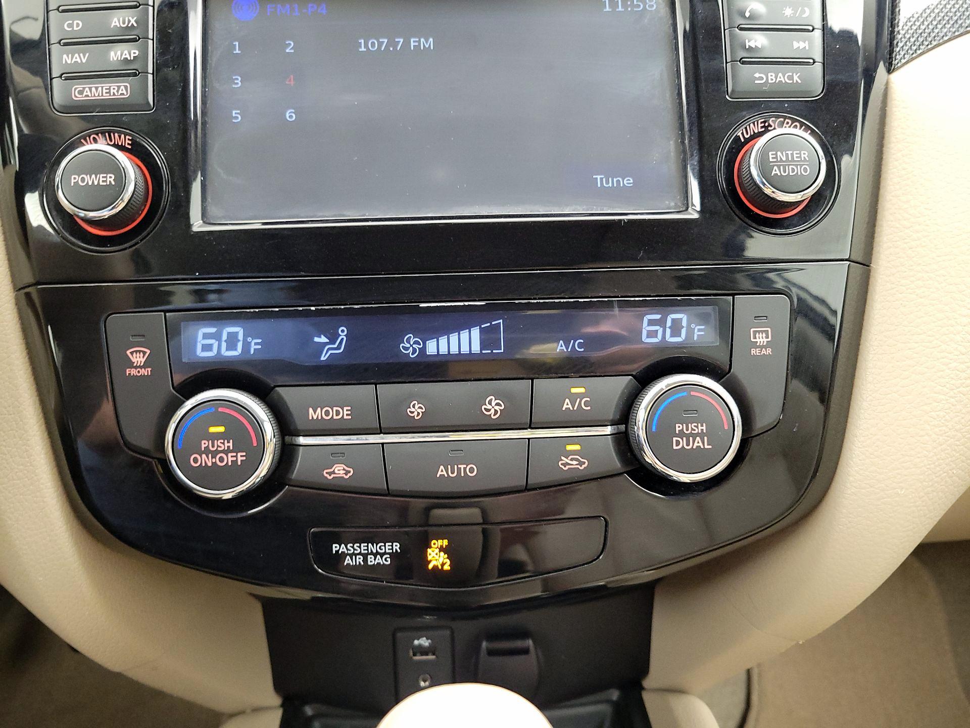 Thumbnail: 2014 Nissan Rogue - 17