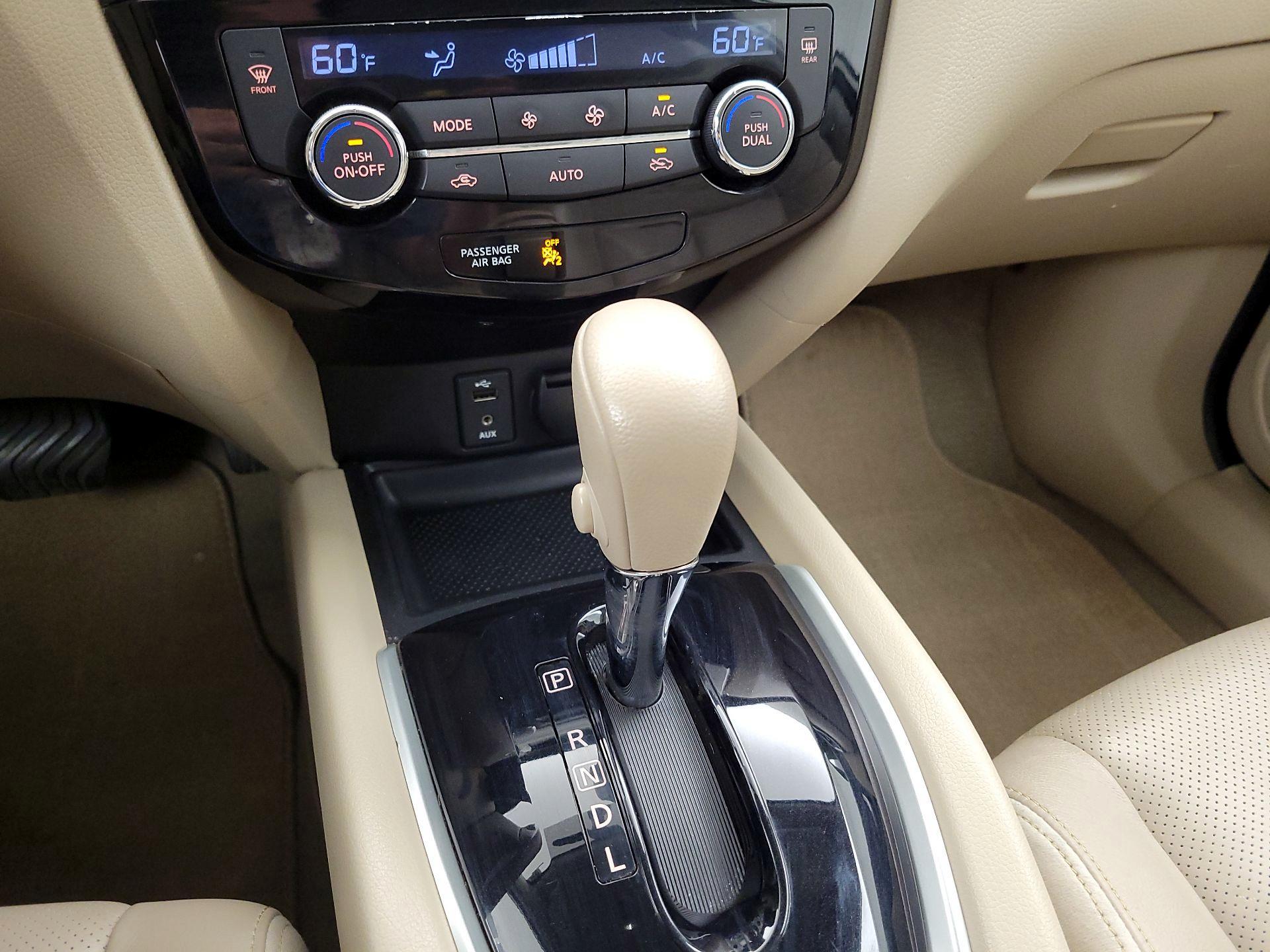 Thumbnail: 2014 Nissan Rogue - 18