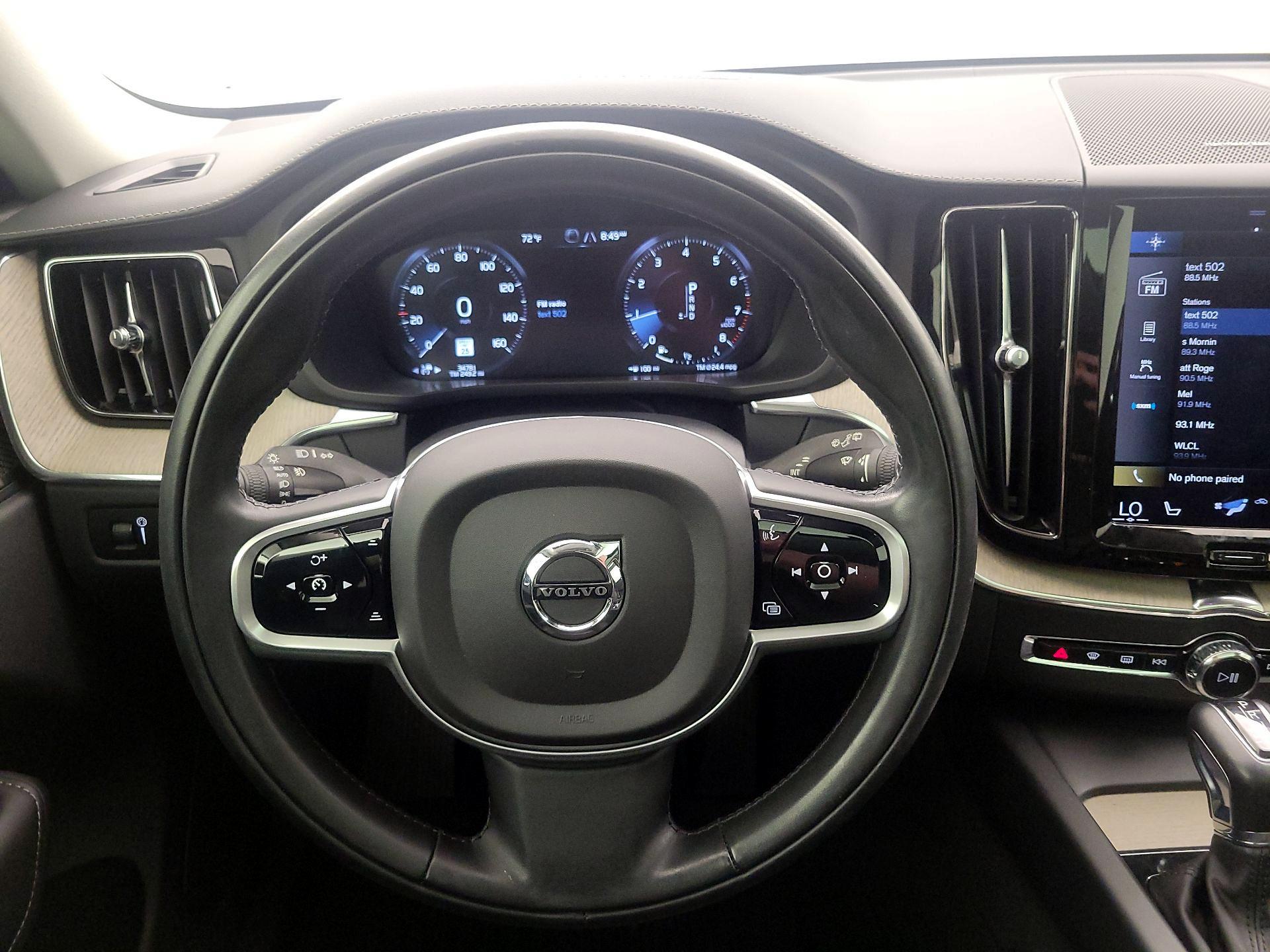 Thumbnail: 2021 Volvo XC60 - 10