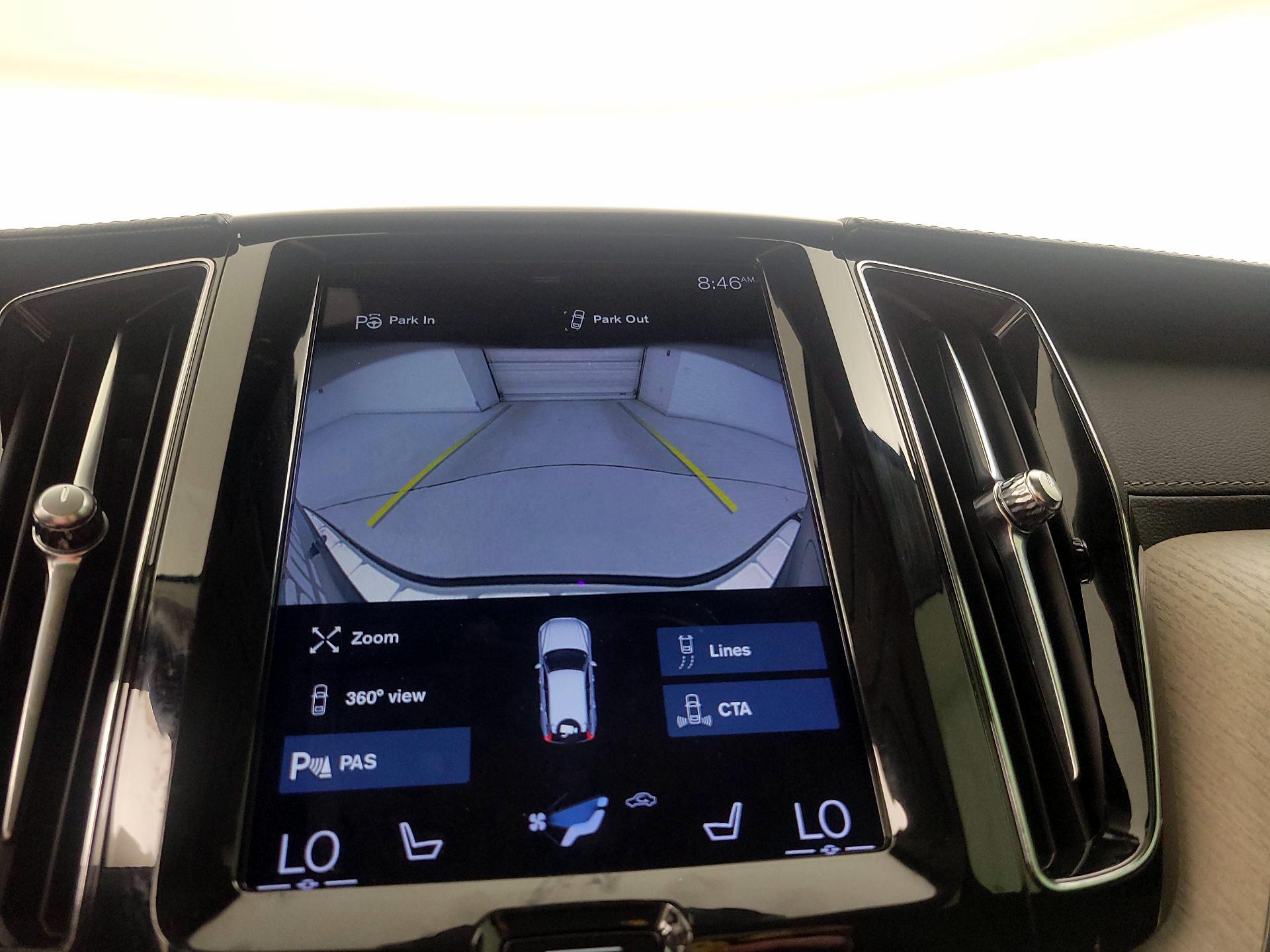 Thumbnail: 2021 Volvo XC60 - 15