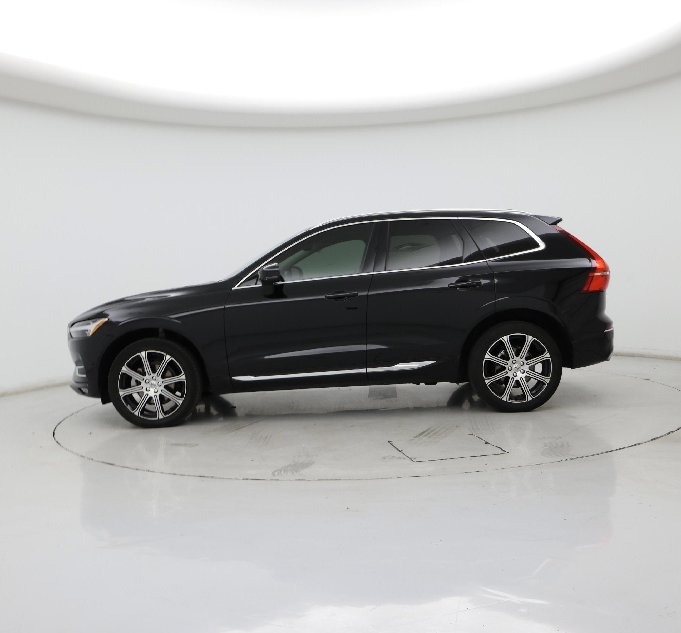 Thumbnail: 2021 Volvo XC60 - 3