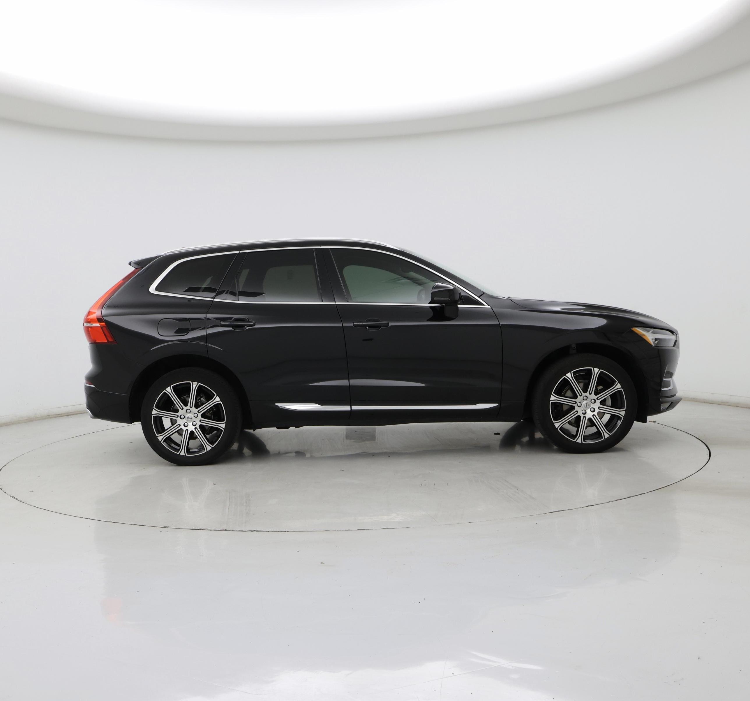 Thumbnail: 2021 Volvo XC60 - 7