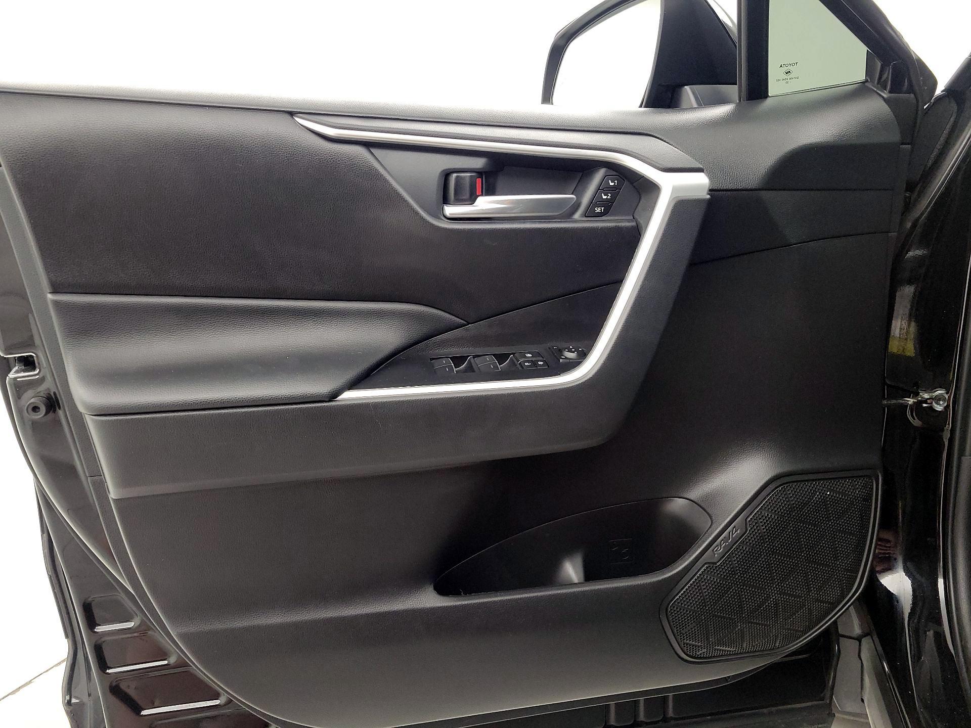 Thumbnail: 2024 Toyota RAV4 - 12