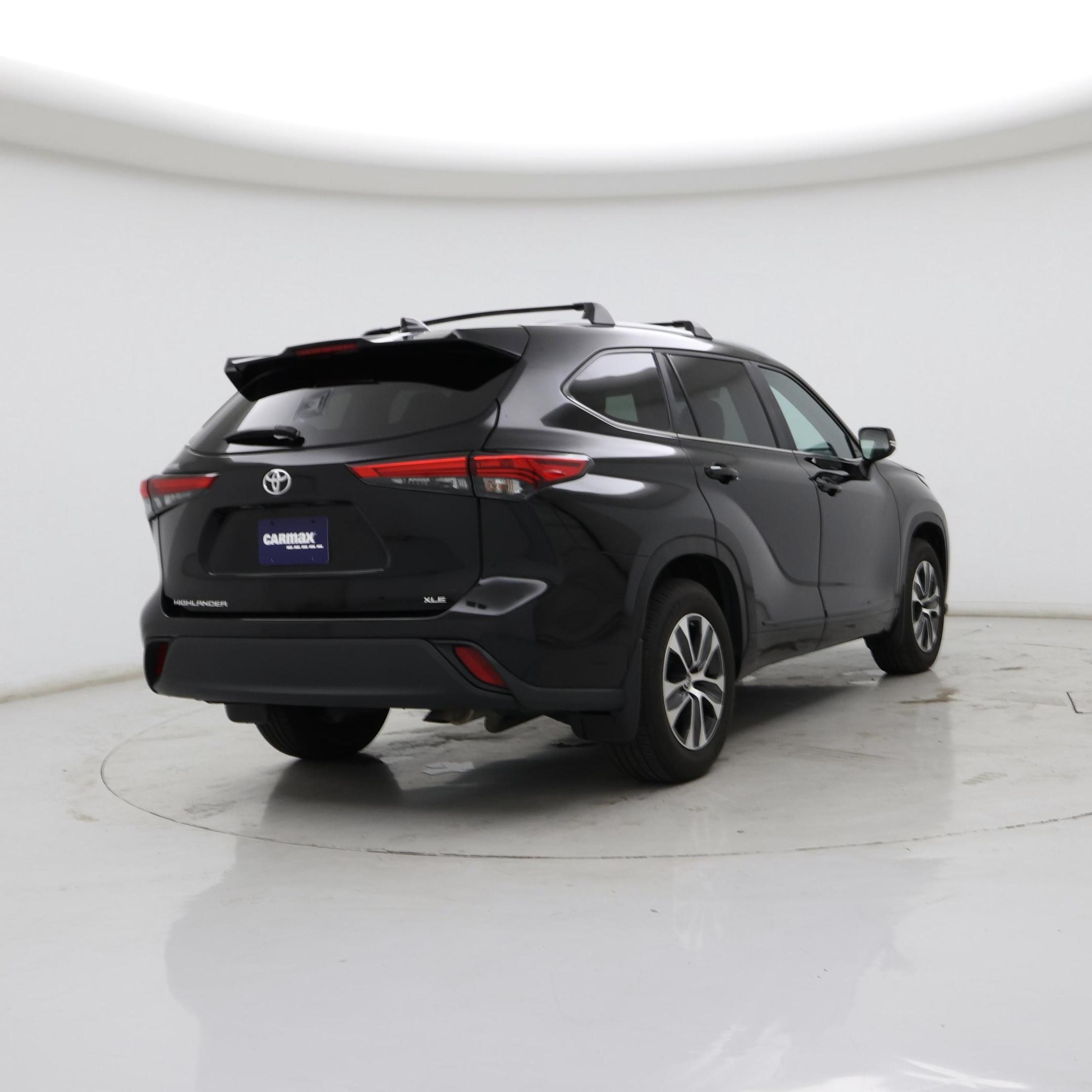 Thumbnail: 2023 Toyota Highlander - 8
