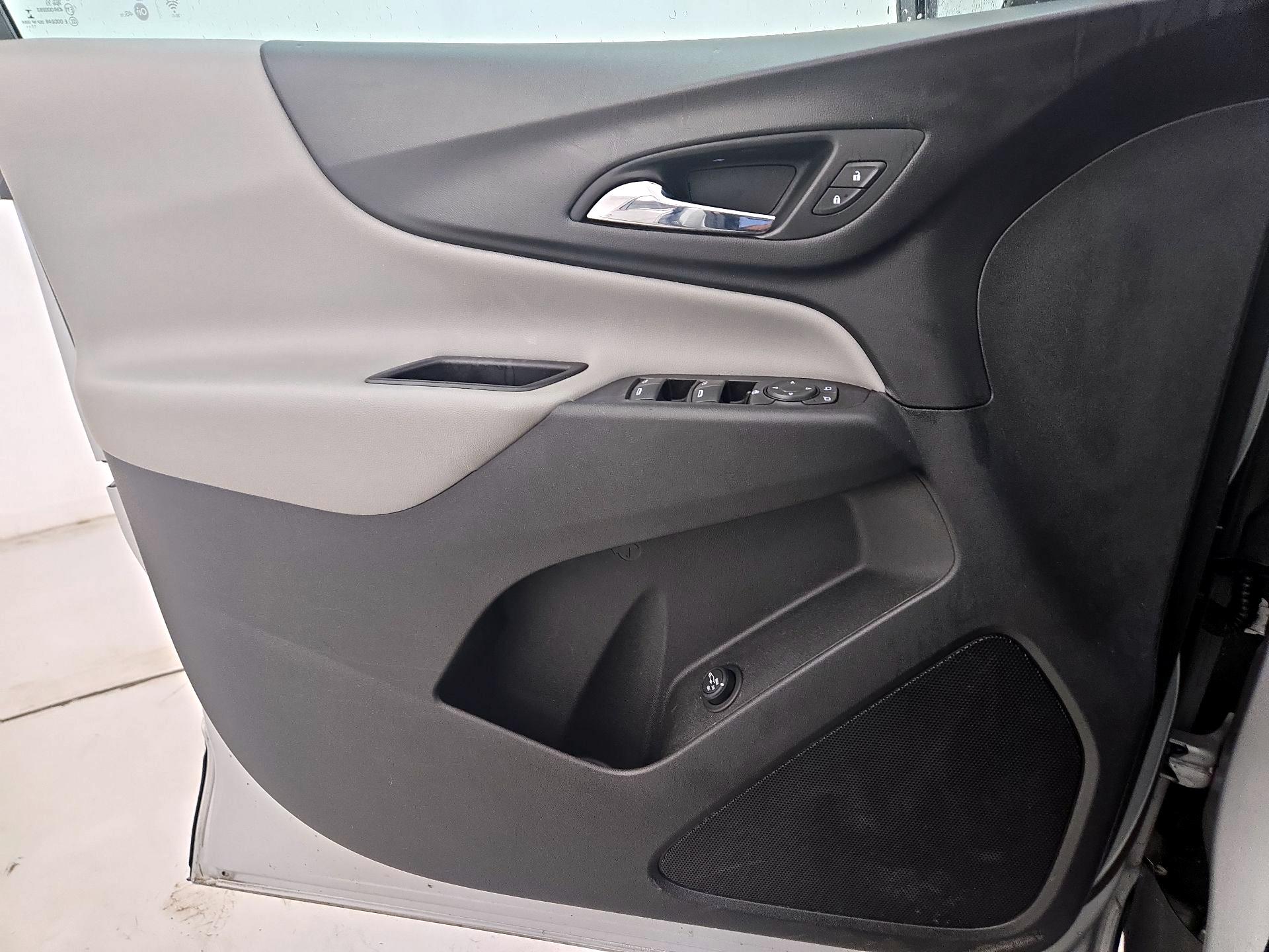 Thumbnail: 2018 Chevrolet Equinox - 12