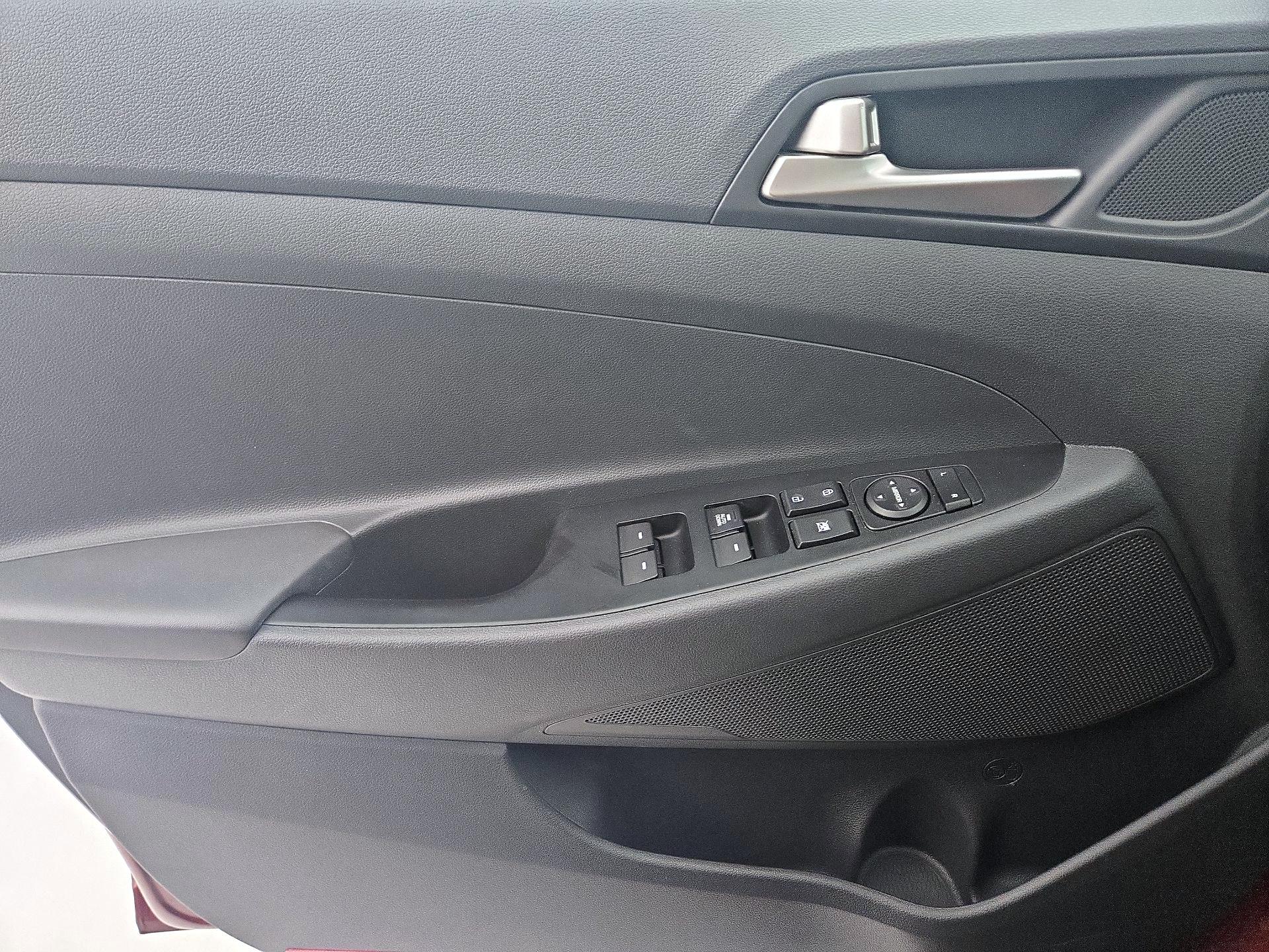 Thumbnail: 2019 Hyundai Tucson - 12