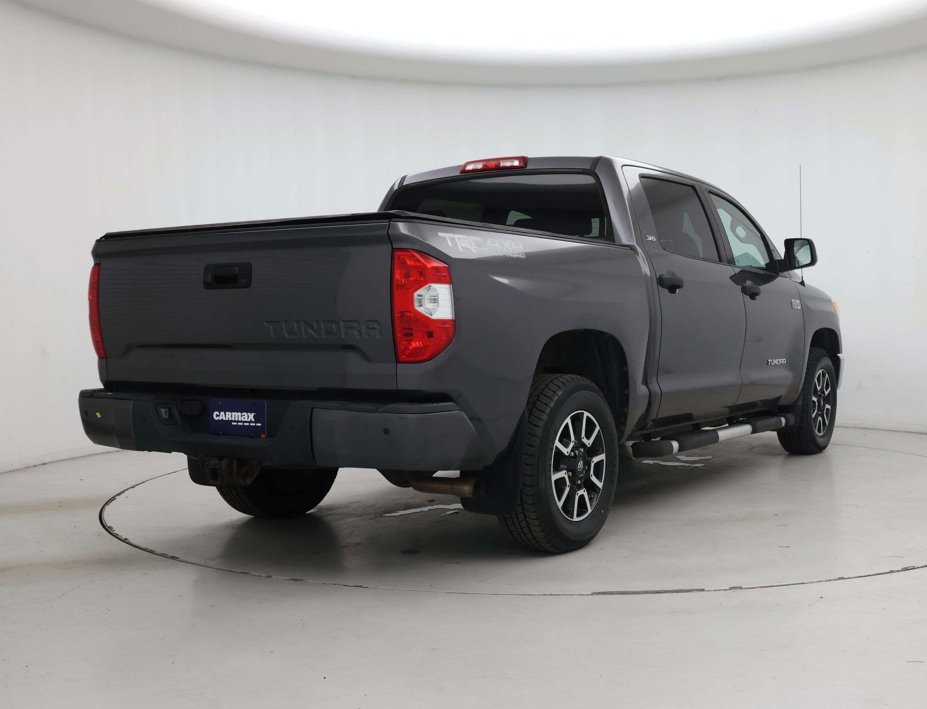 Thumbnail: 2017 Toyota Tundra - 8