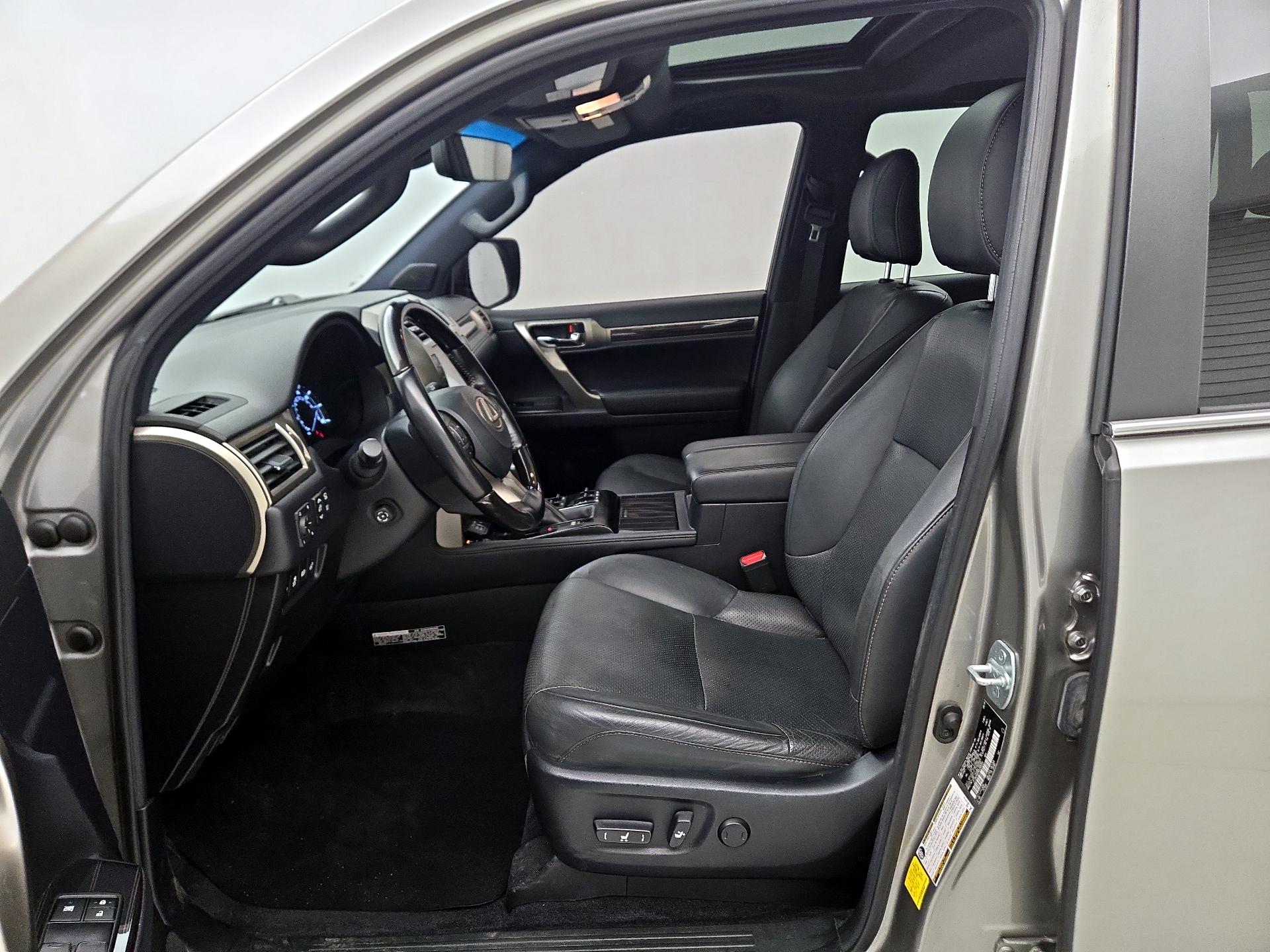 Thumbnail: 2021 Lexus GX - 11