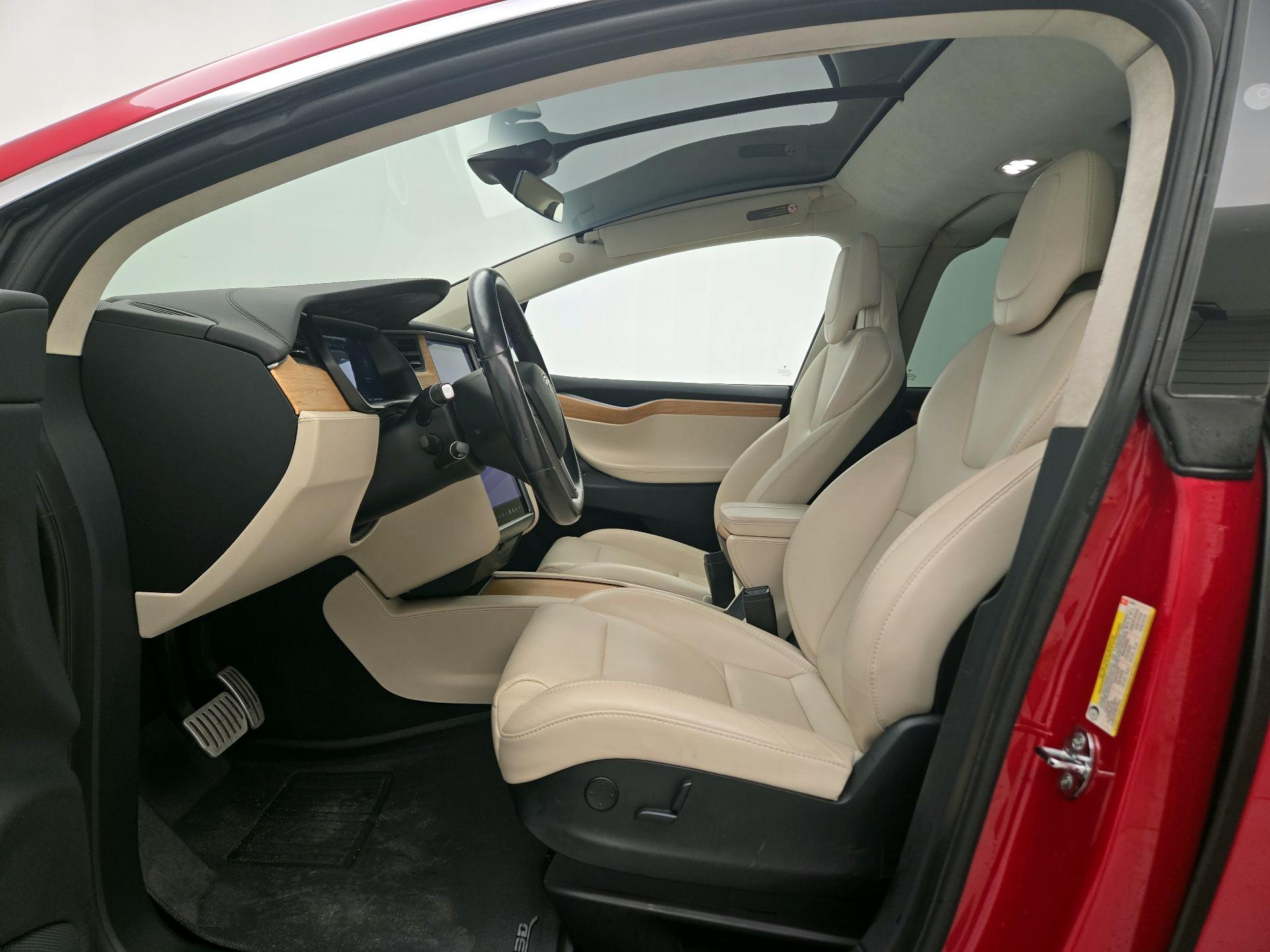 Thumbnail: 2019 Tesla Model X - 11