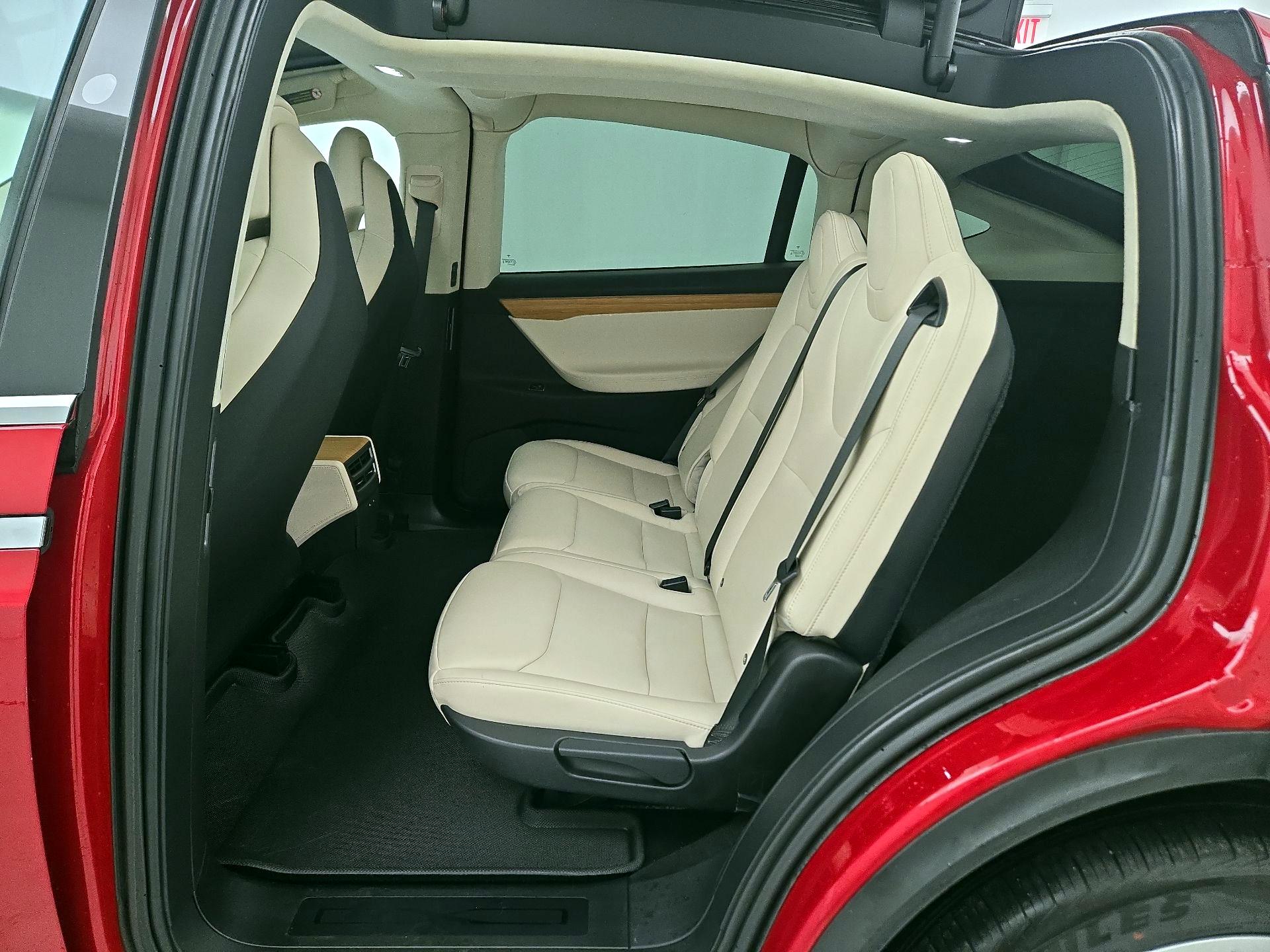Thumbnail: 2019 Tesla Model X - 19