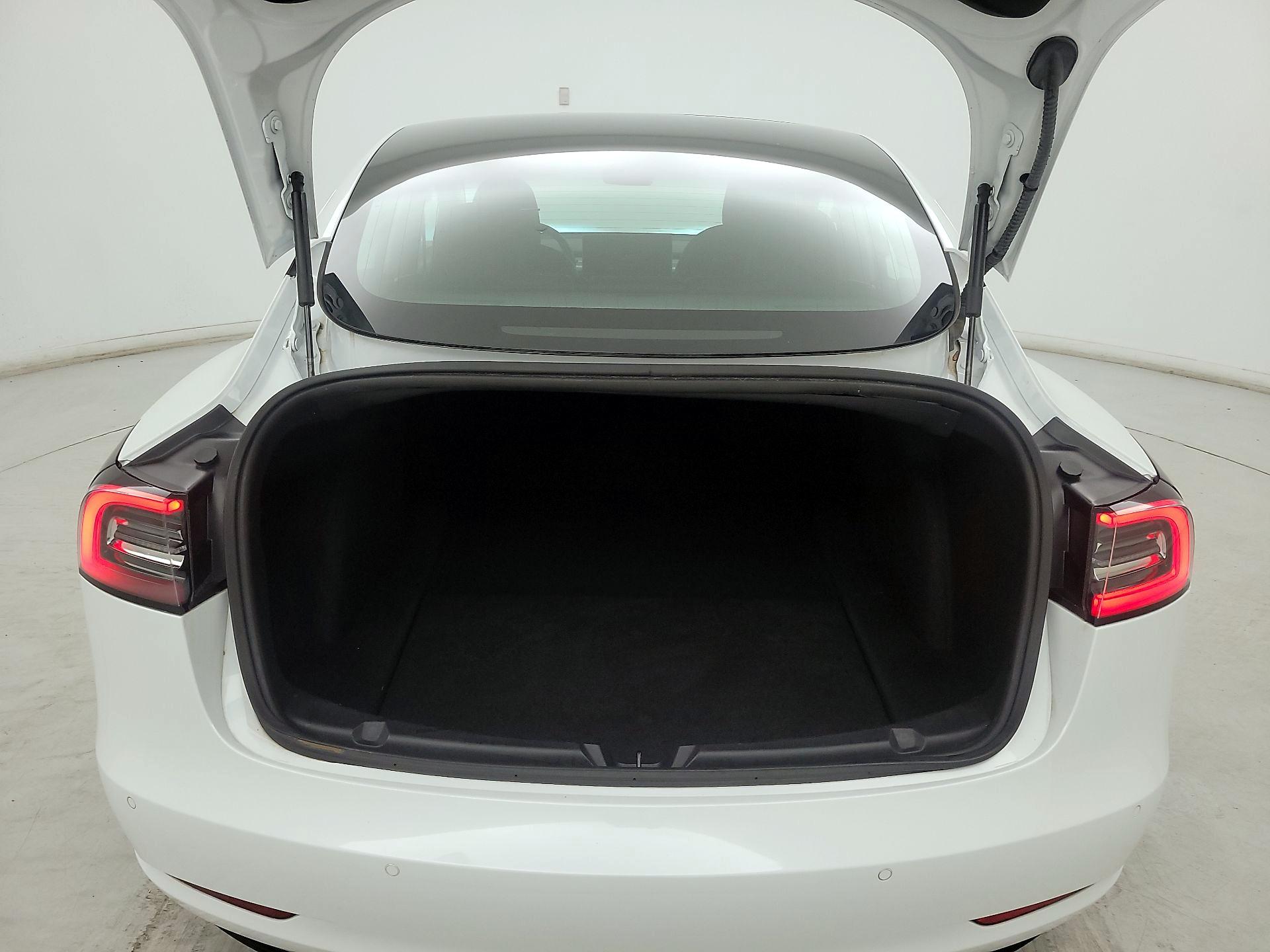 Thumbnail: 2020 Tesla Model 3 - 20