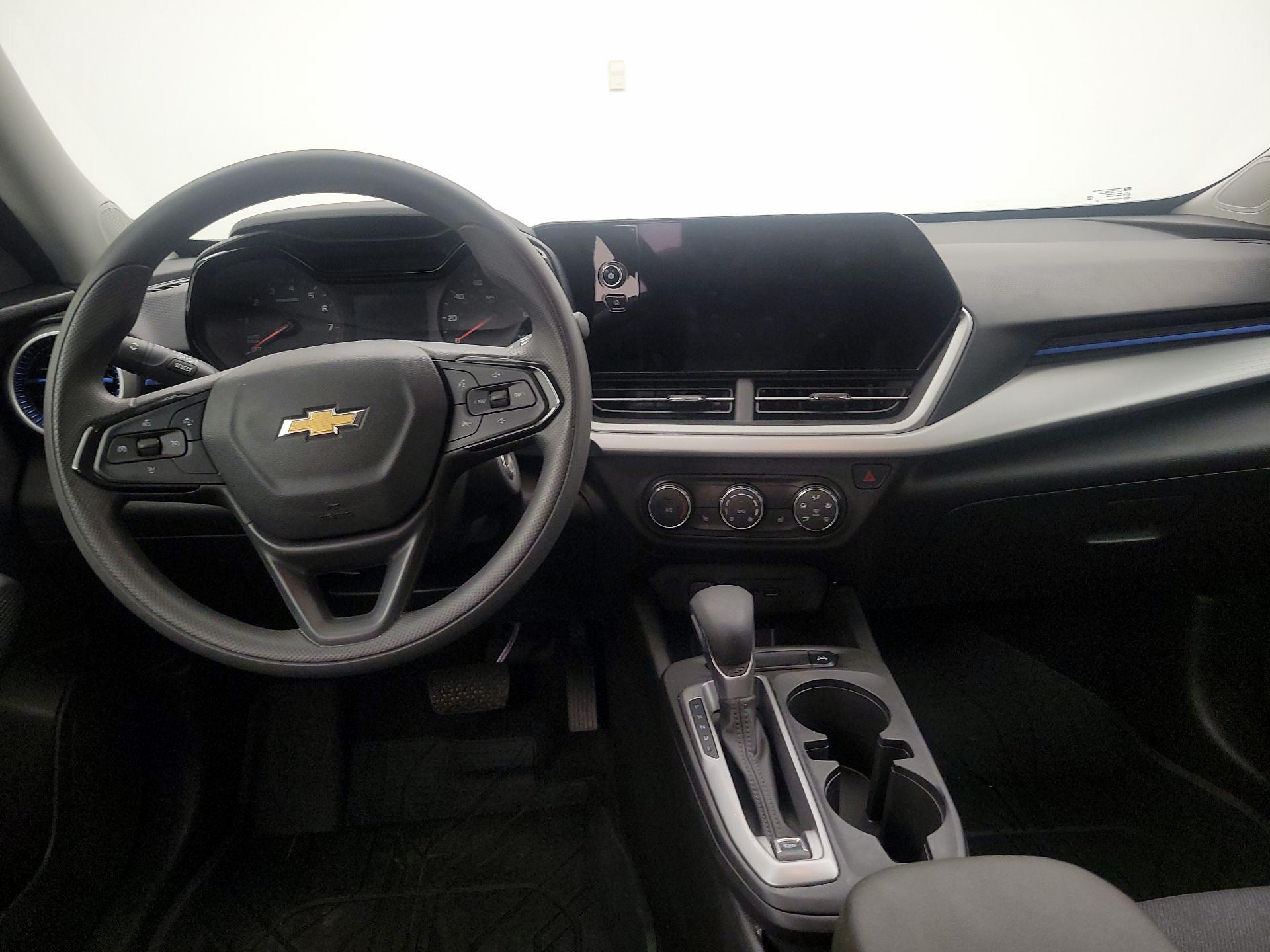 Thumbnail: 2024 Chevrolet Trax - 9