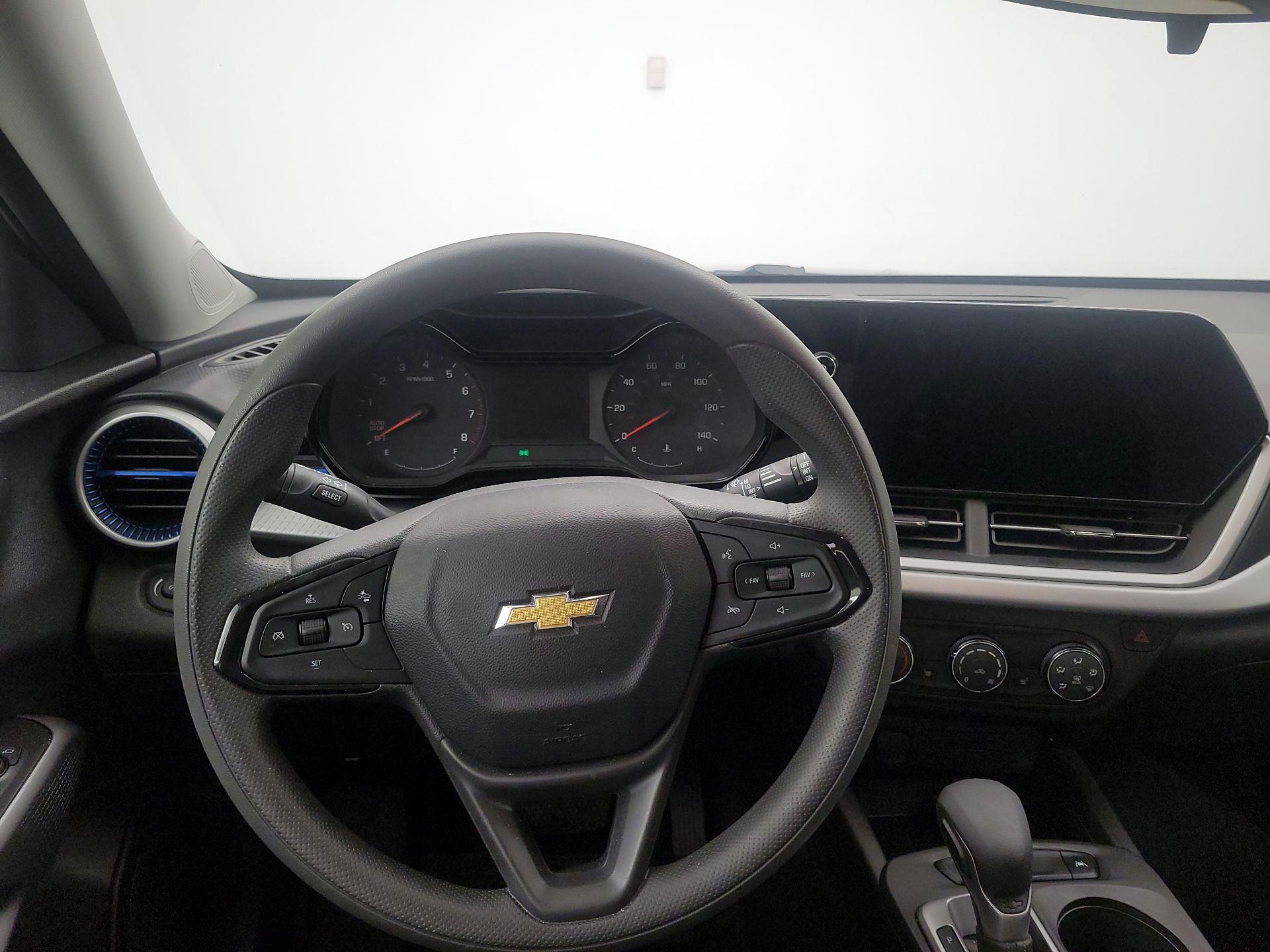 Thumbnail: 2024 Chevrolet Trax - 10