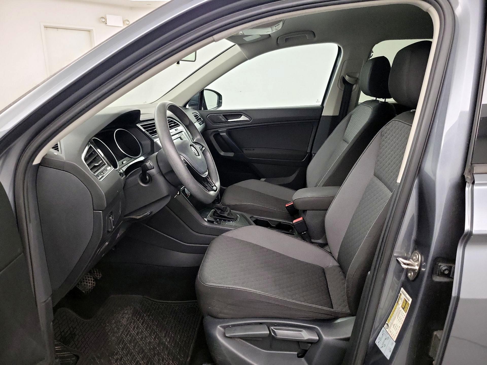 Thumbnail: 2021 Volkswagen Tiguan - 9