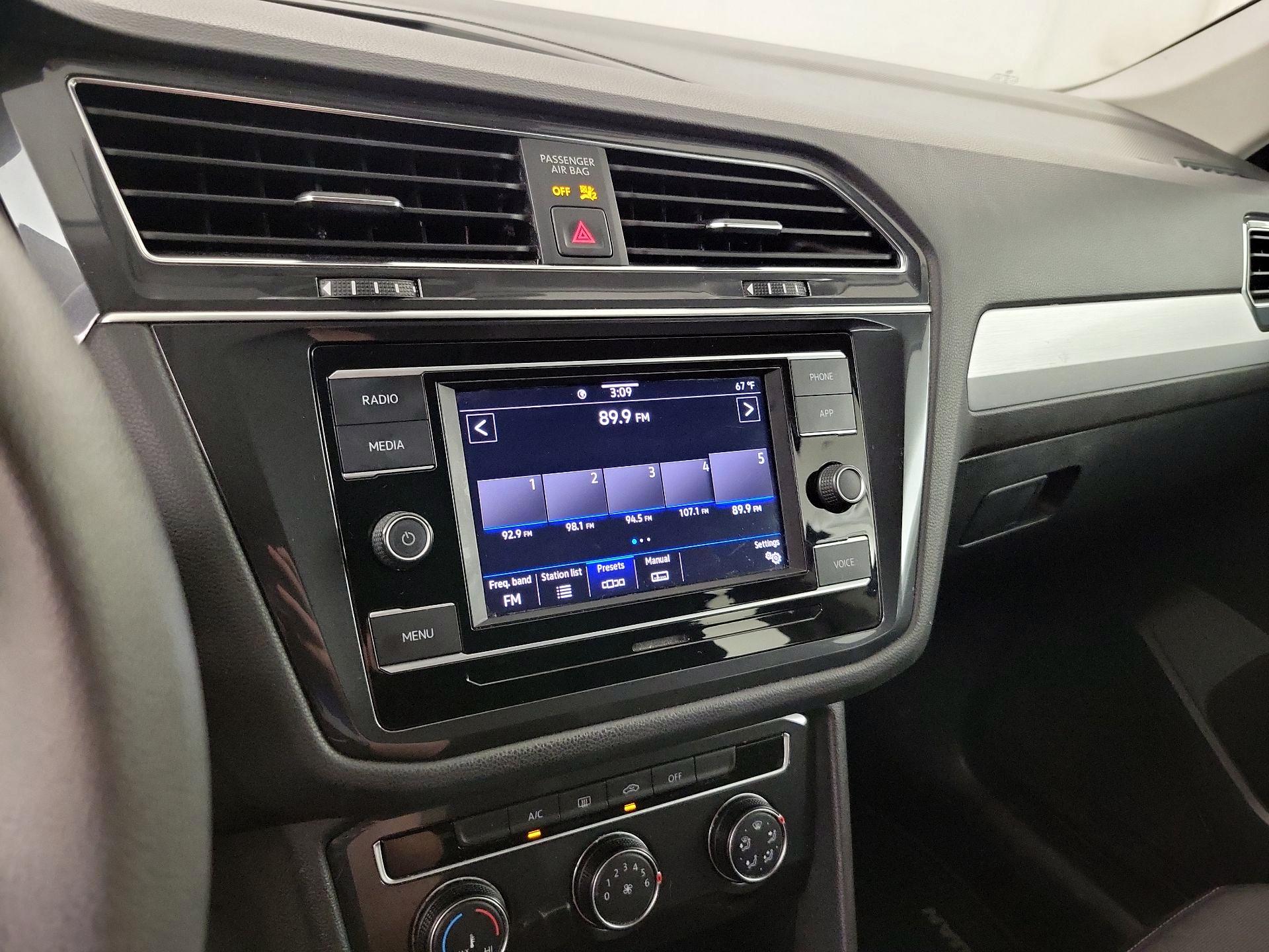 Thumbnail: 2021 Volkswagen Tiguan - 13