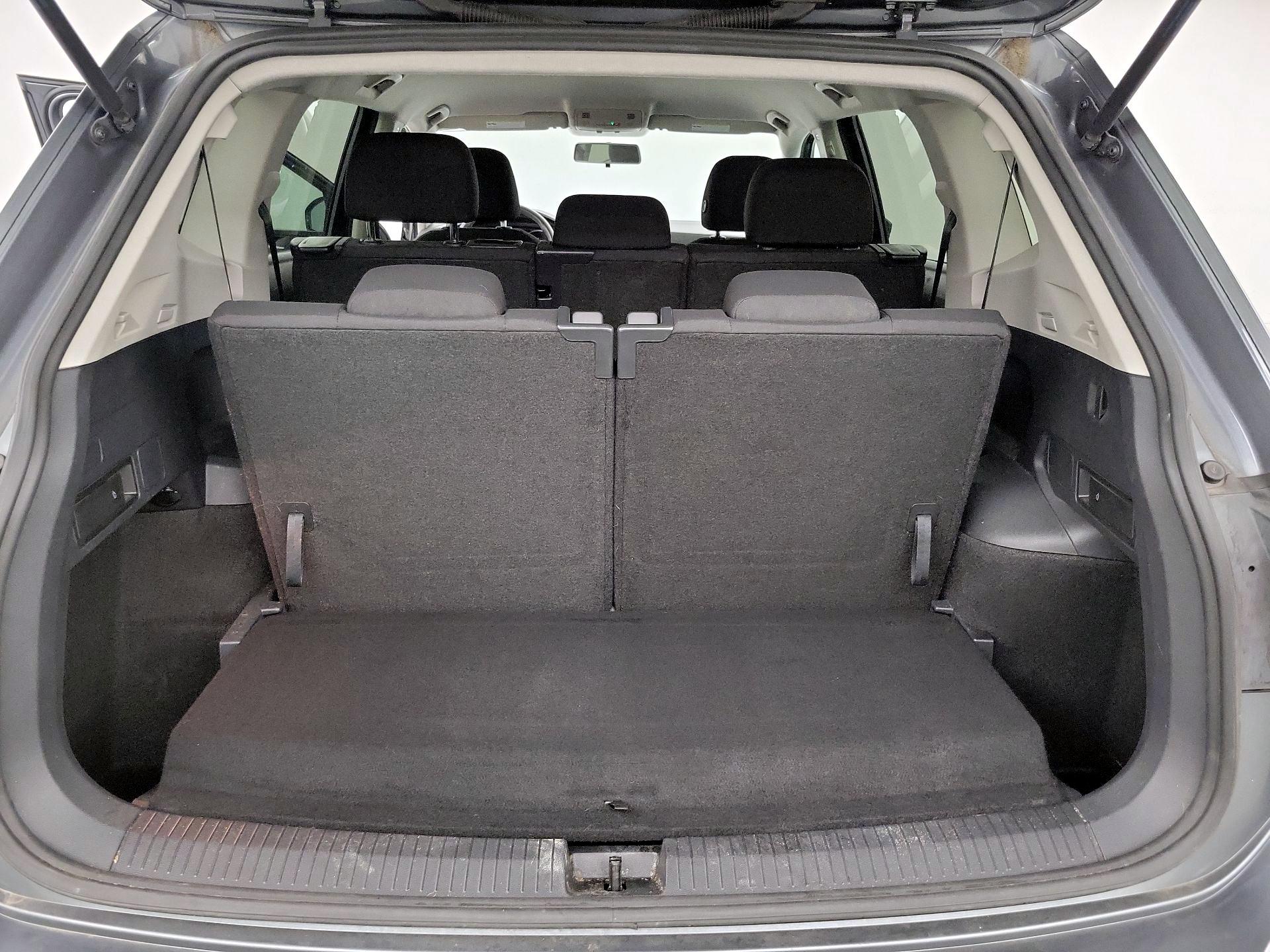 Thumbnail: 2021 Volkswagen Tiguan - 19