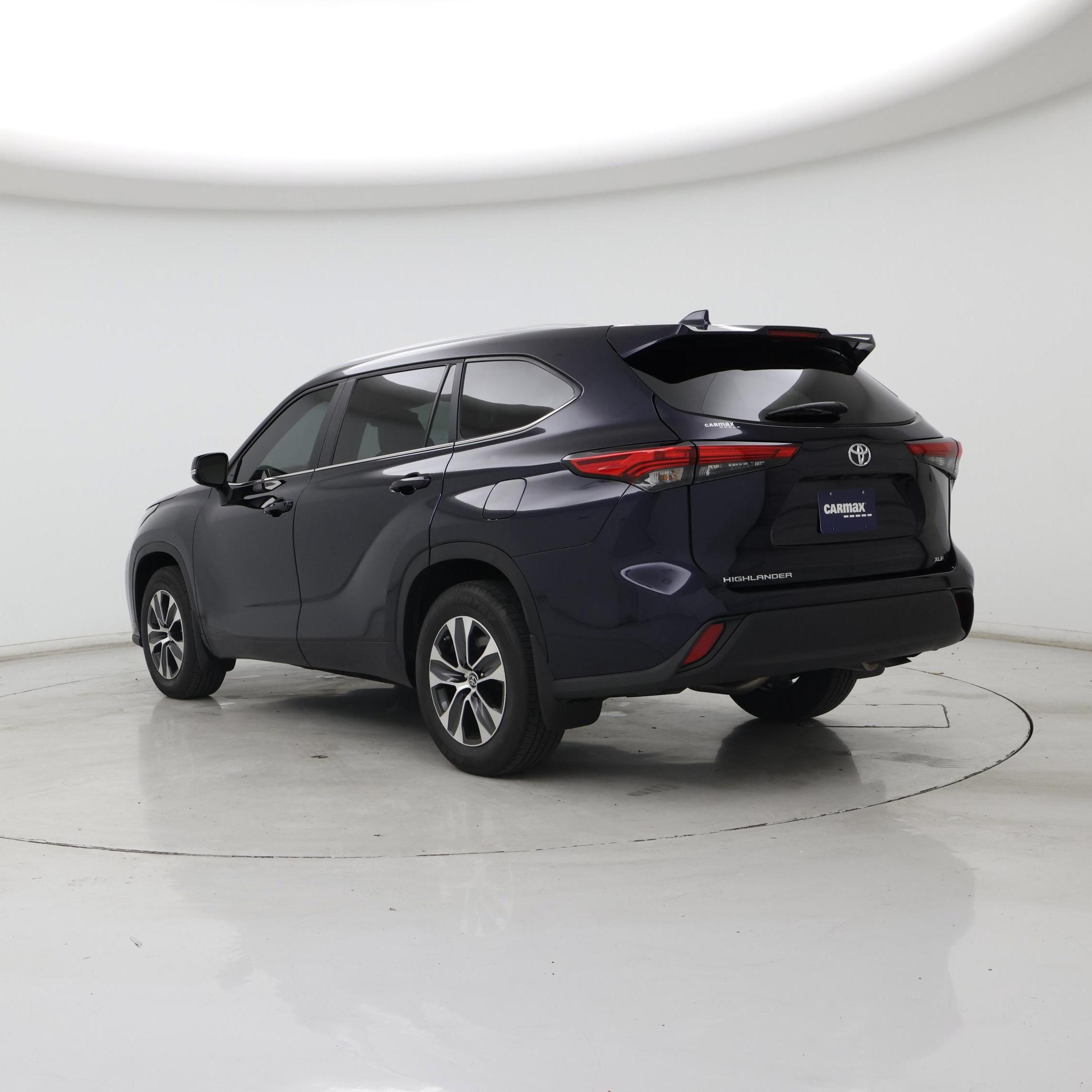 Thumbnail: 2023 Toyota Highlander - 2