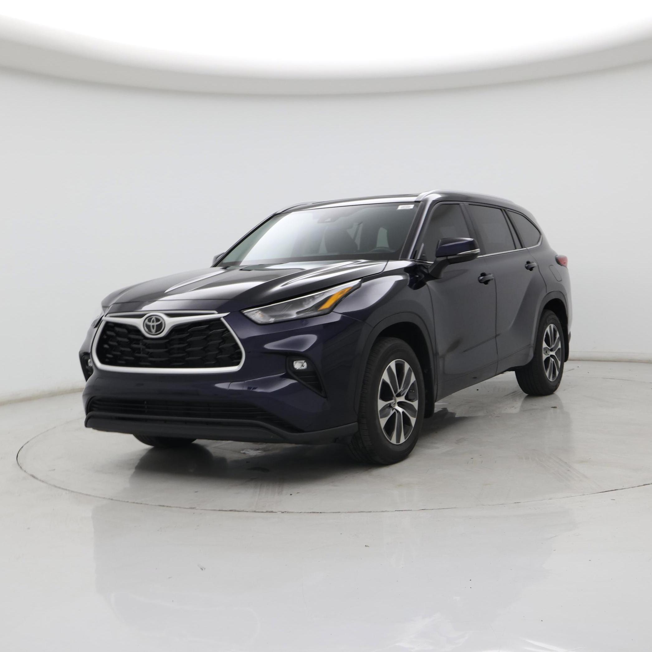 Thumbnail: 2023 Toyota Highlander - 4