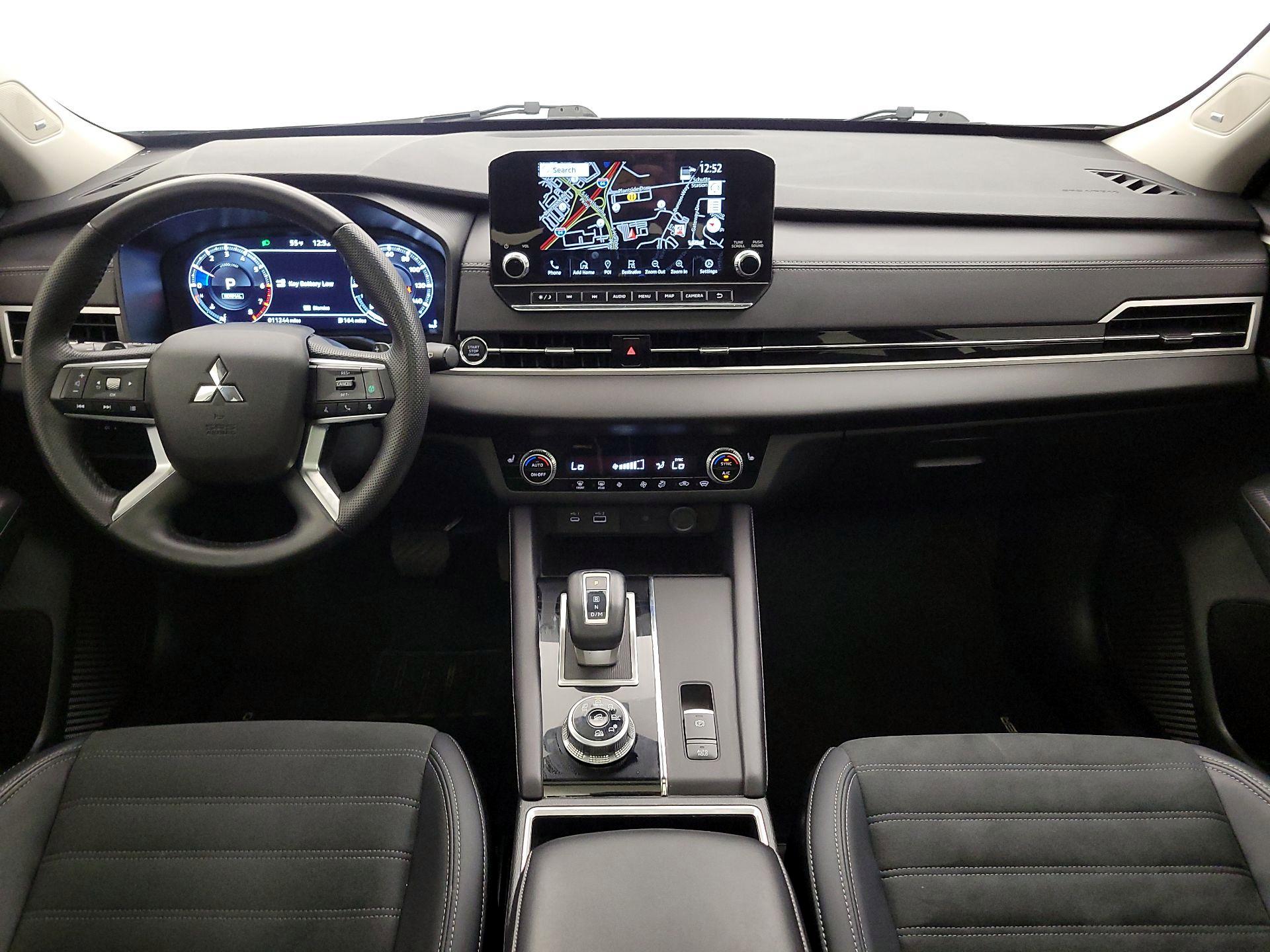 Thumbnail: 2024 Mitsubishi Outlander - 9