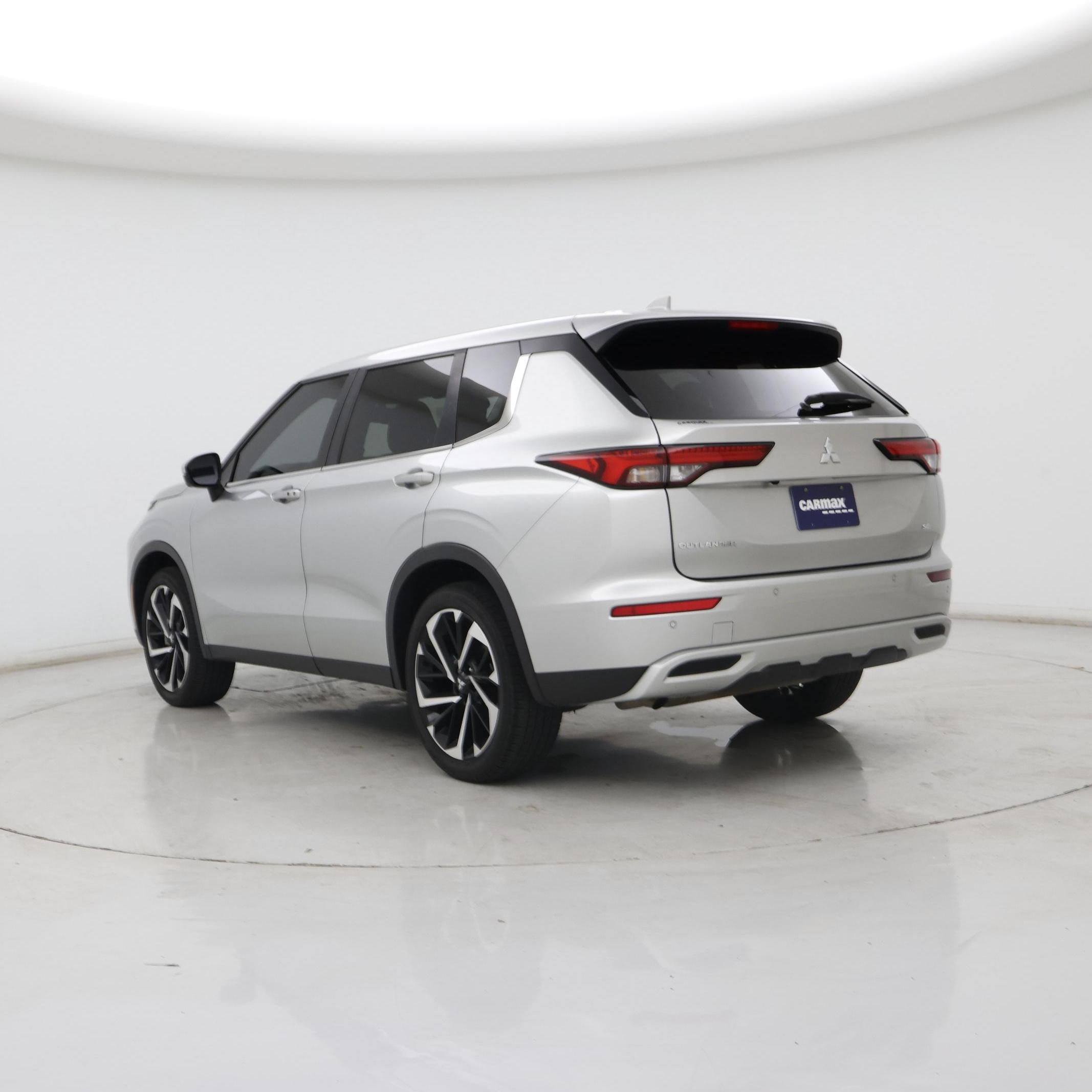 Thumbnail: 2024 Mitsubishi Outlander - 2