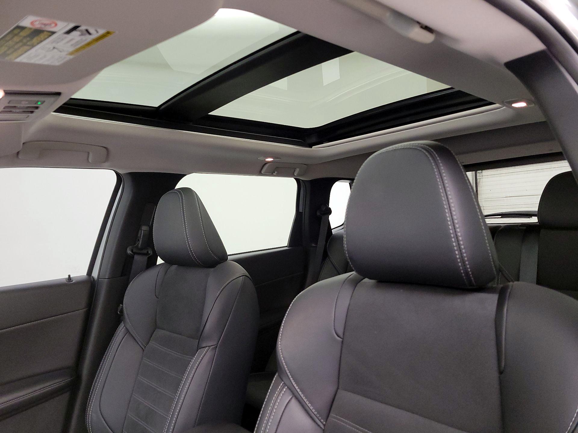 Thumbnail: 2024 Mitsubishi Outlander - 19
