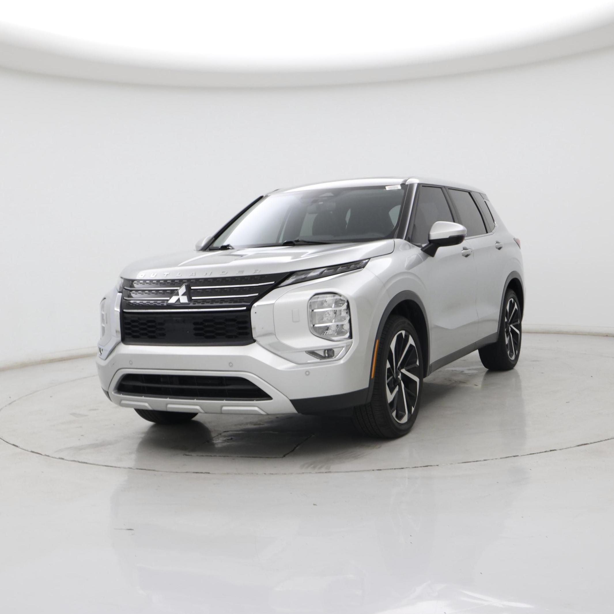 Thumbnail: 2024 Mitsubishi Outlander - 4