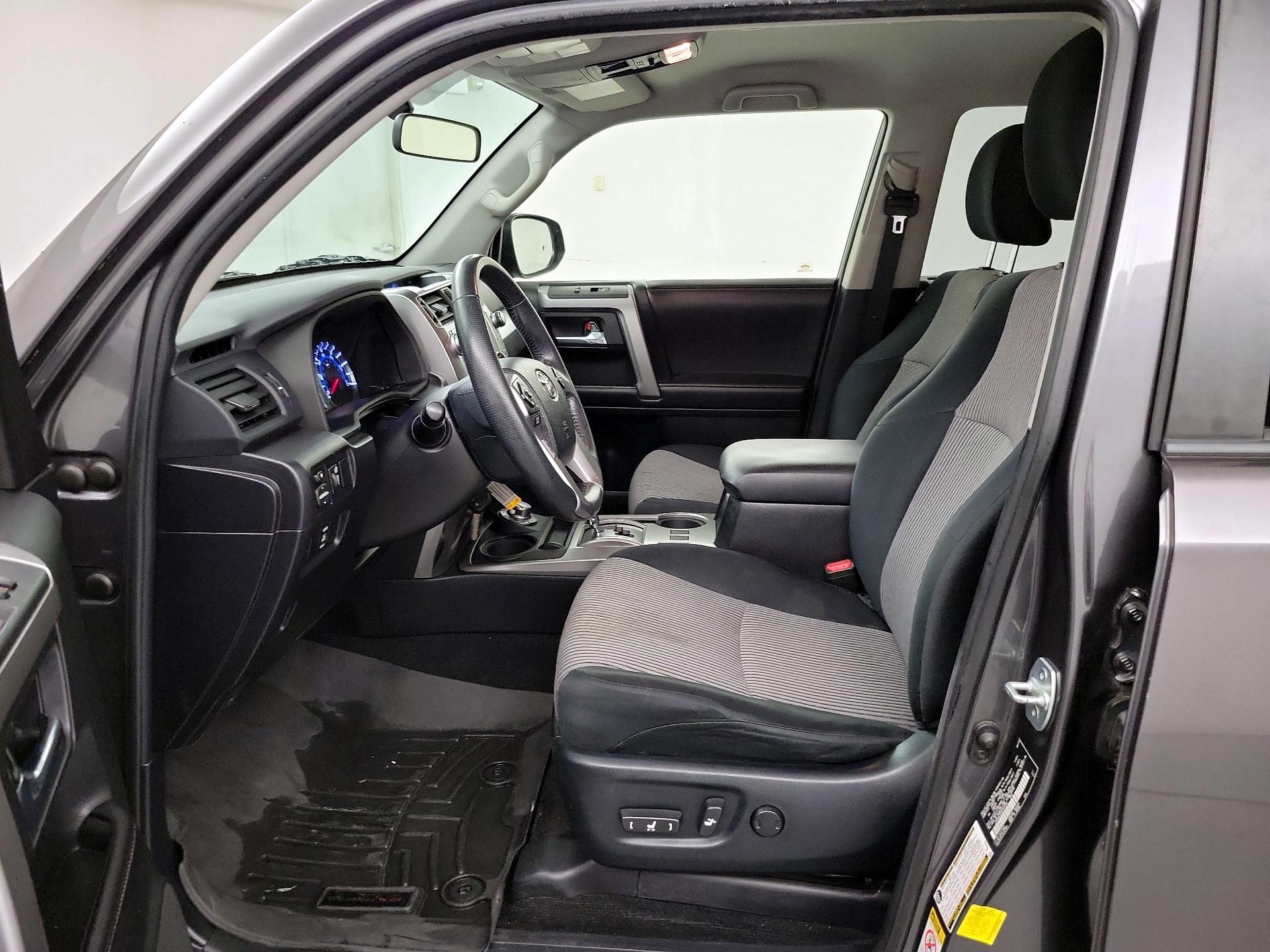 Thumbnail: 2016 Toyota 4Runner - 11