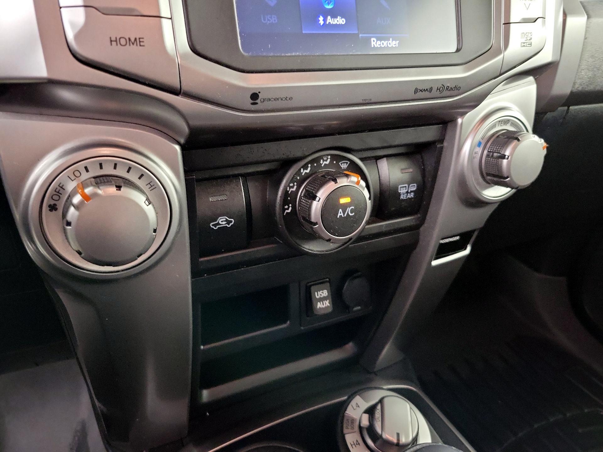 Thumbnail: 2016 Toyota 4Runner - 16