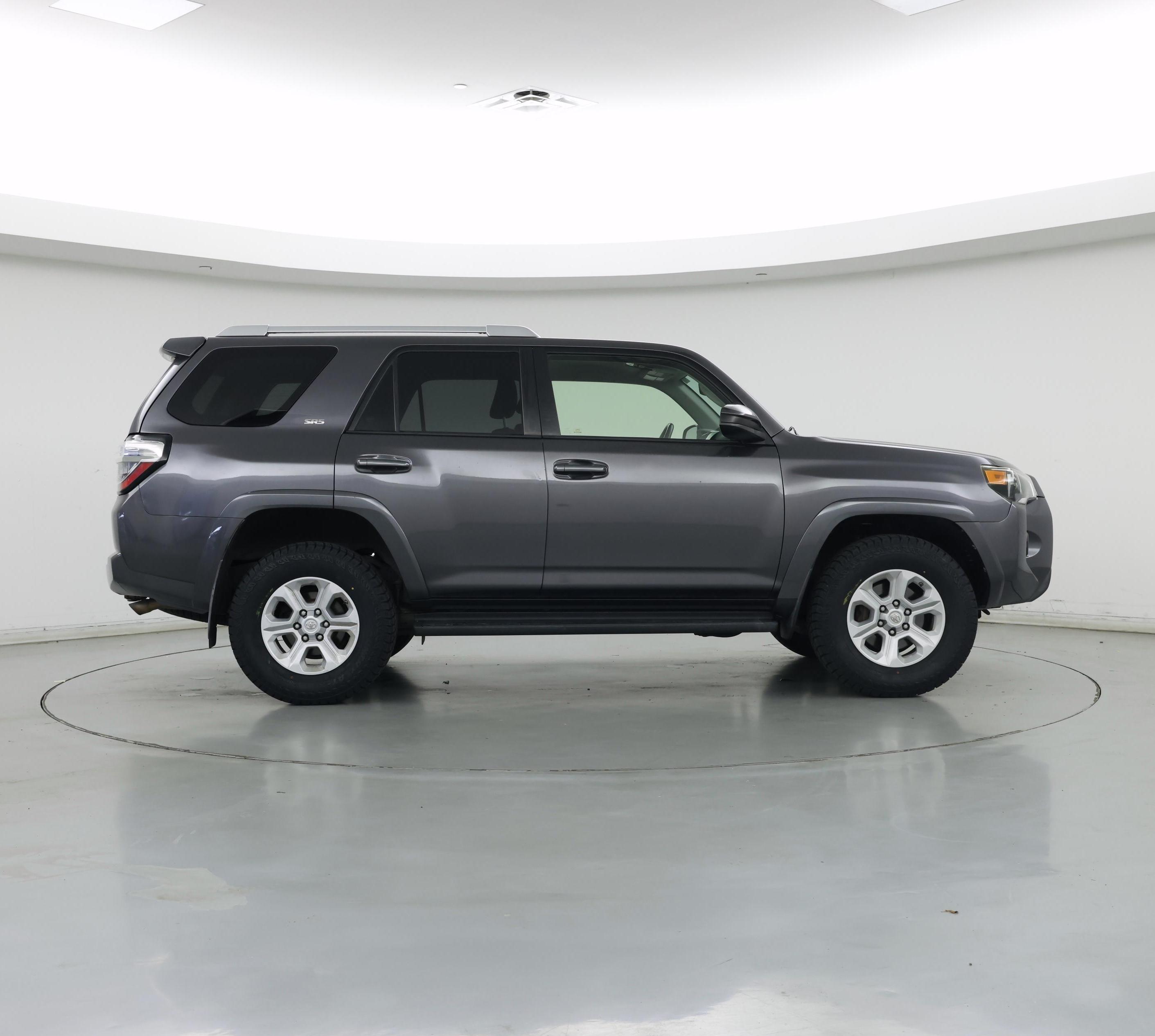 Thumbnail: 2016 Toyota 4Runner - 7