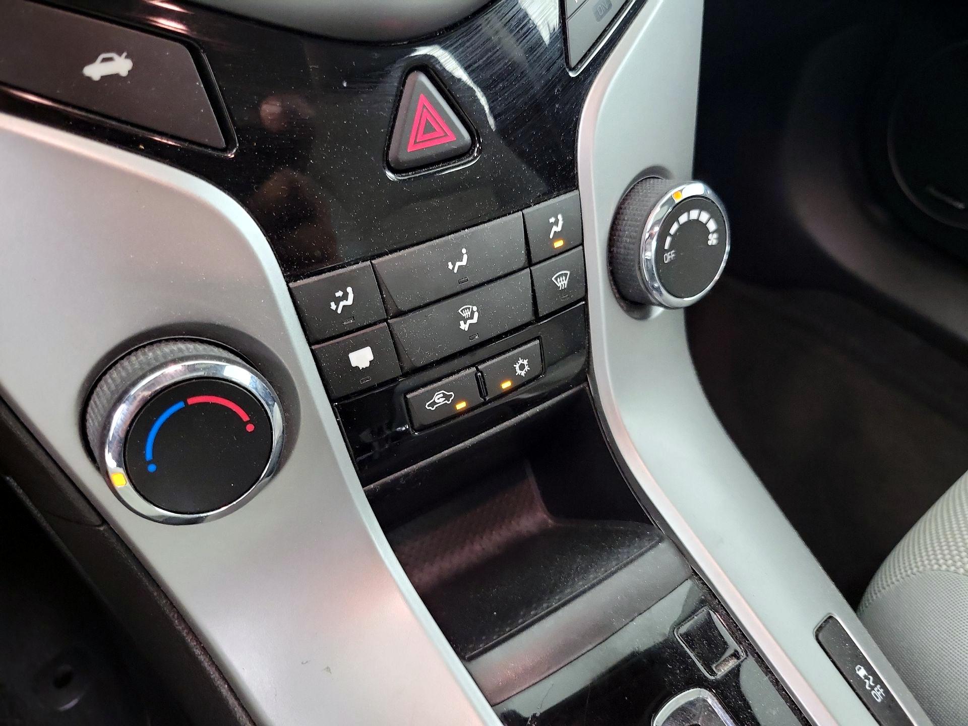 Thumbnail: 2016 Chevrolet Cruze - 14