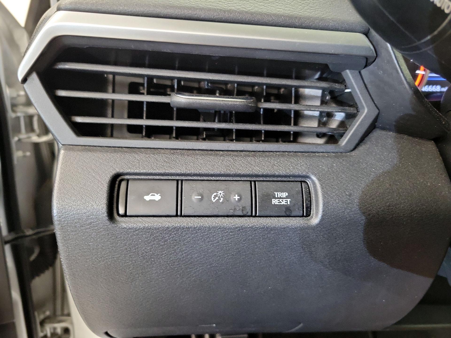 Thumbnail: 2019 Nissan Altima - 13