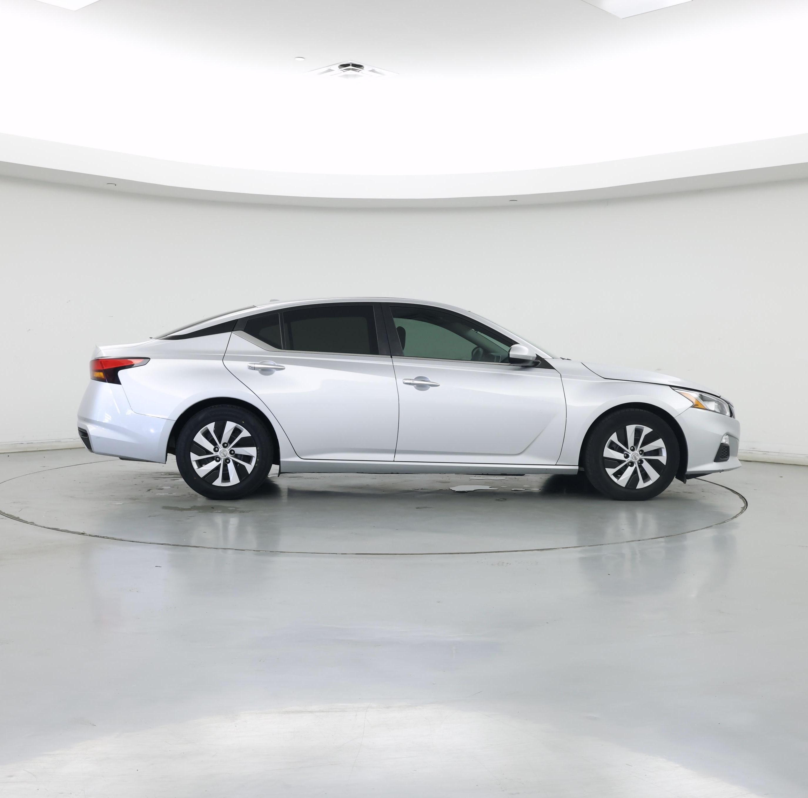 Thumbnail: 2019 Nissan Altima - 7