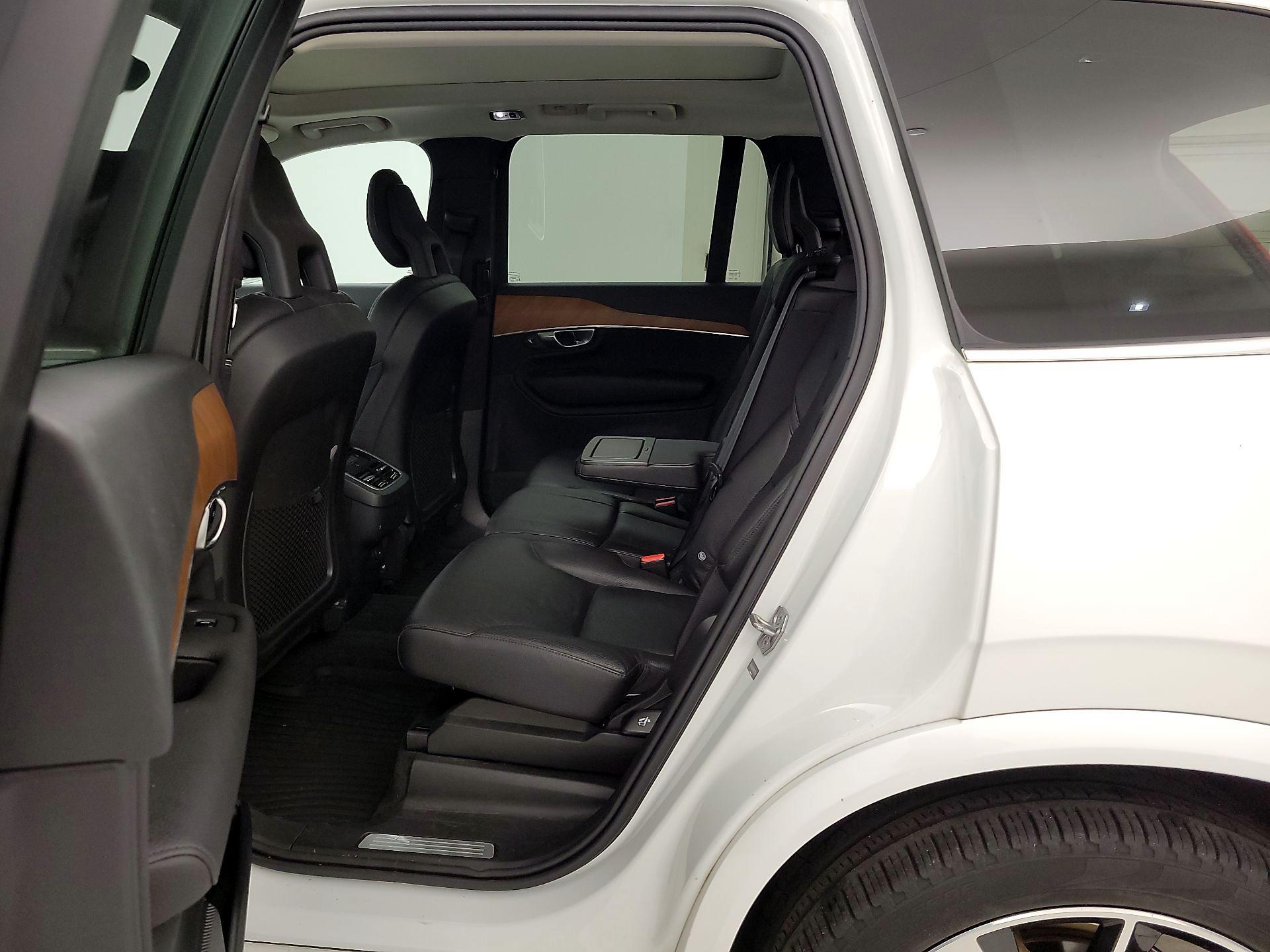 Thumbnail: 2021 Volvo XC90 - 18