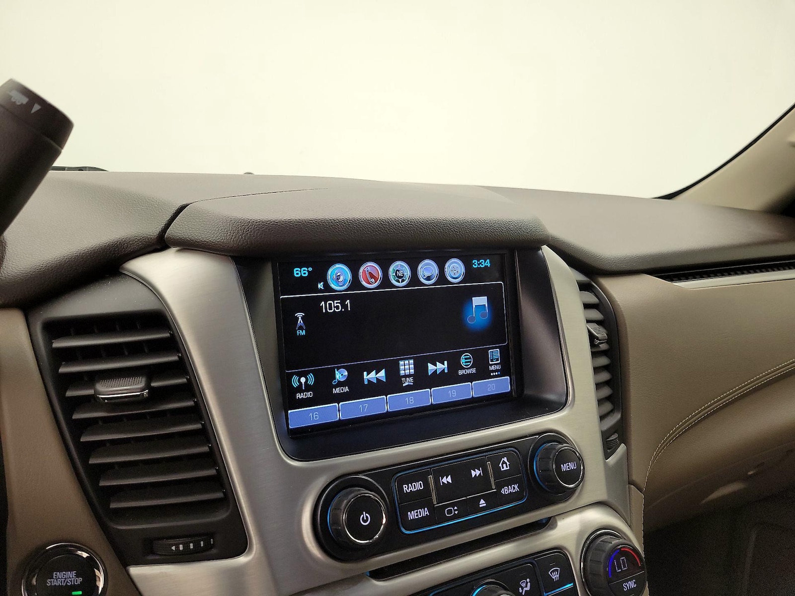 2017 GMC Yukon SLT - Photo 16