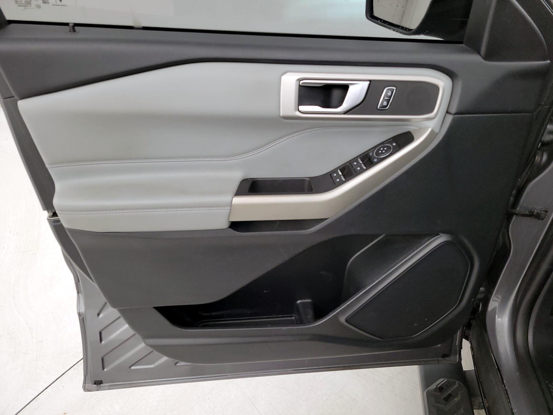 Thumbnail: 2021 Ford Explorer - 12