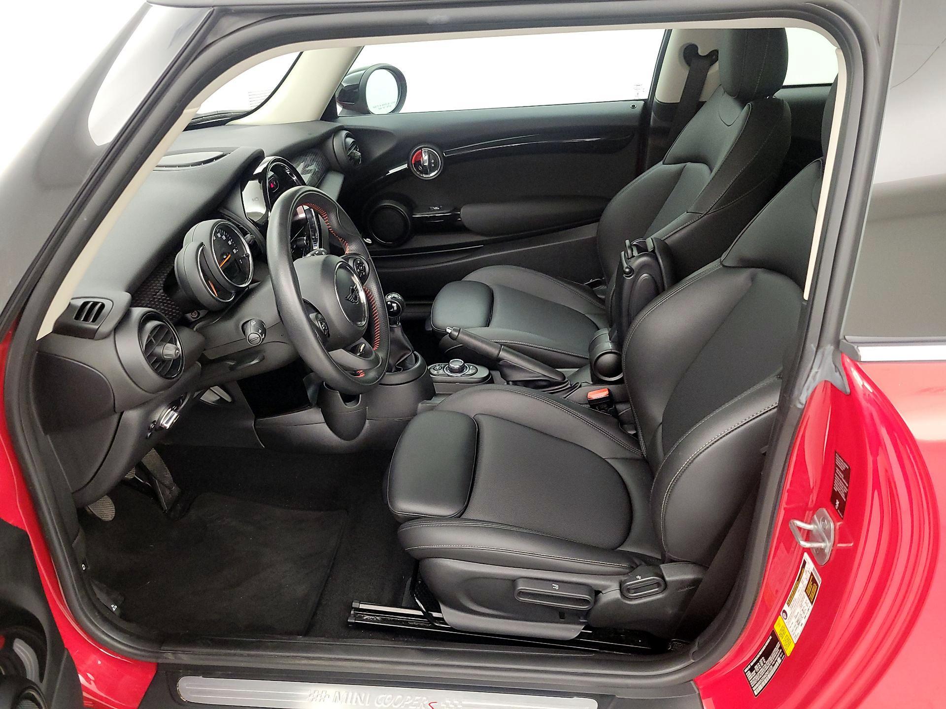 Thumbnail: 2021 MINI Cooper Hardtop - 11