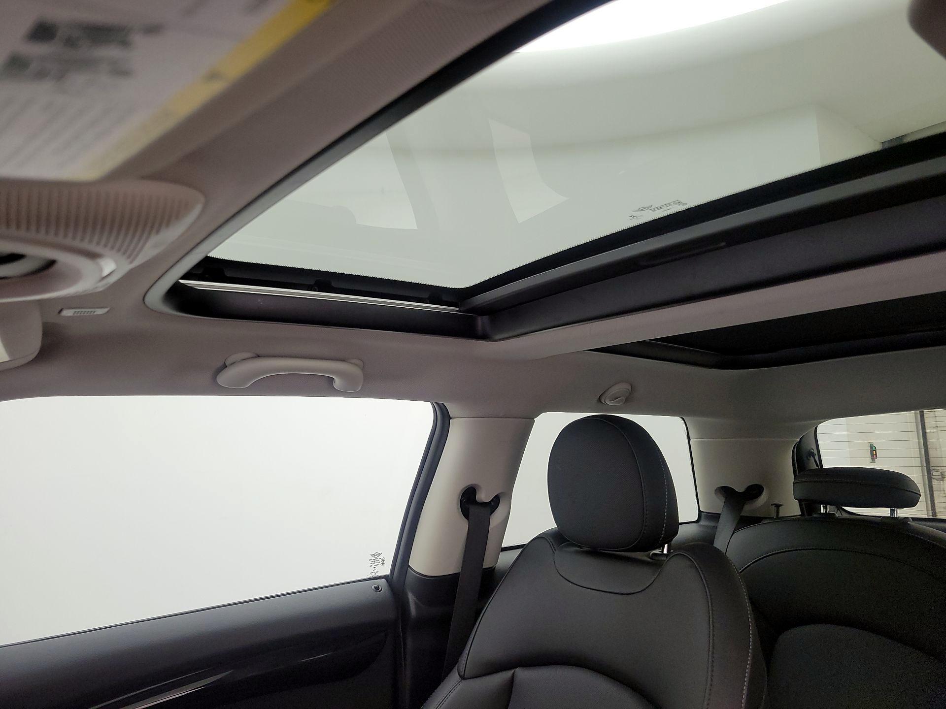 Thumbnail: 2021 MINI Cooper Hardtop - 19