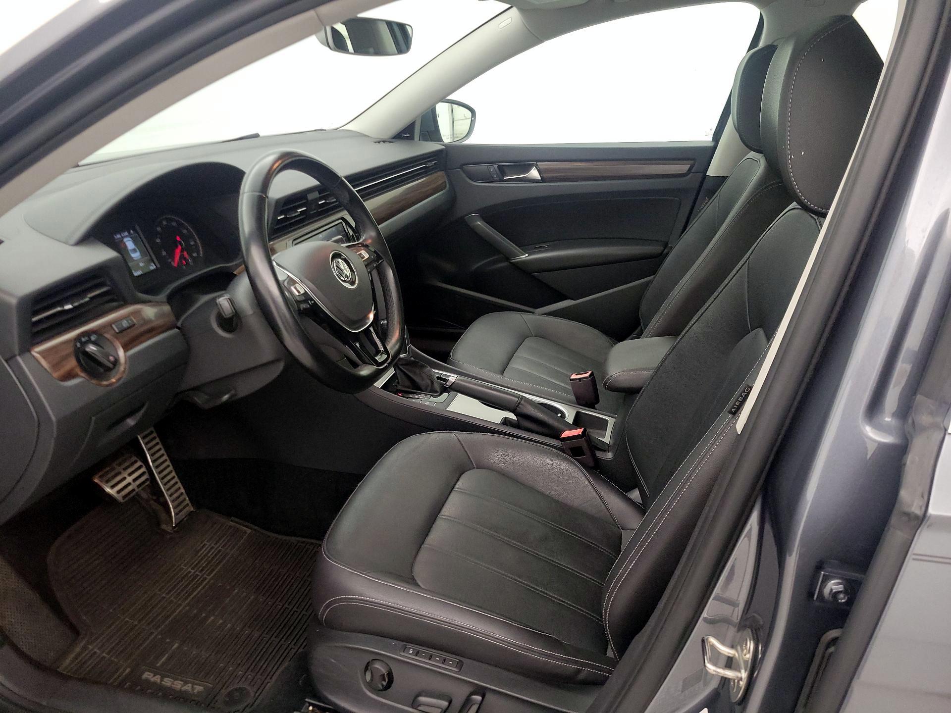 Thumbnail: 2020 Volkswagen Passat - 11