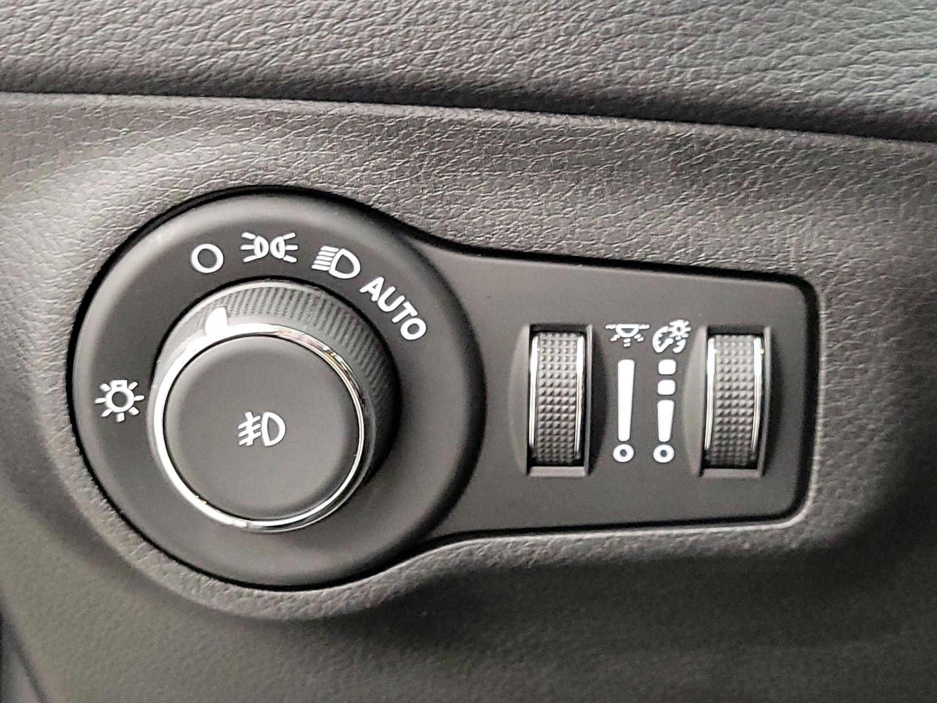 Thumbnail: 2019 Jeep Compass - 13