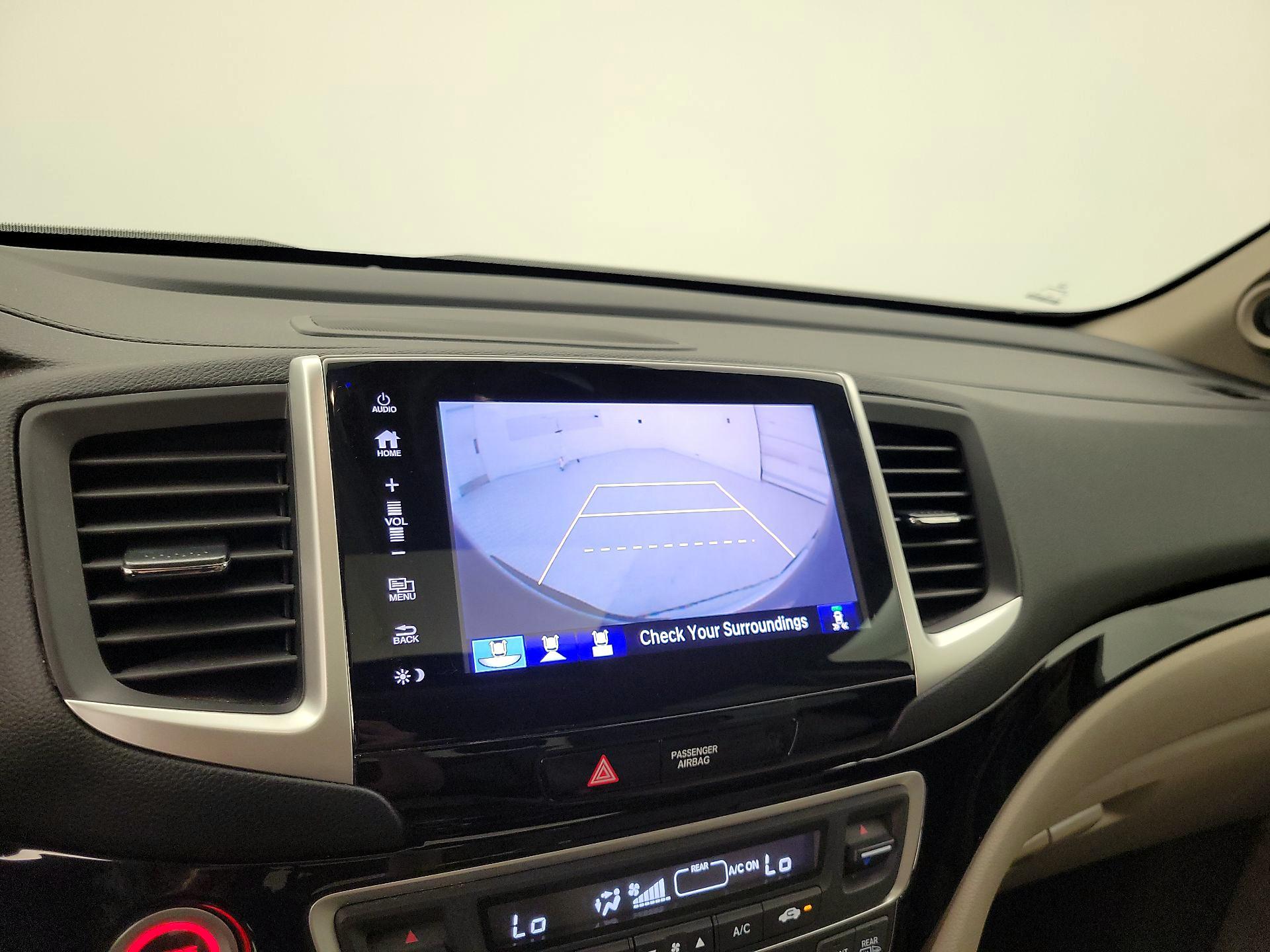 Thumbnail: 2019 Honda Ridgeline - 15