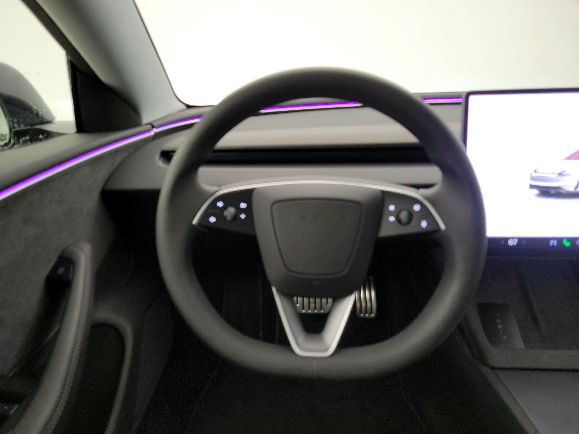 Thumbnail: 2025 Tesla Model 3 - 10