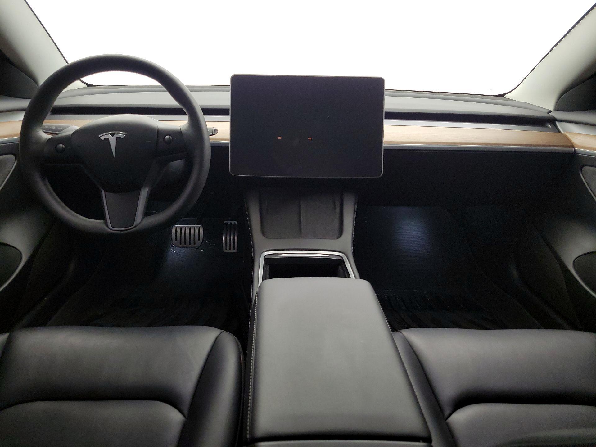 Thumbnail: 2023 Tesla Model 3 - 9